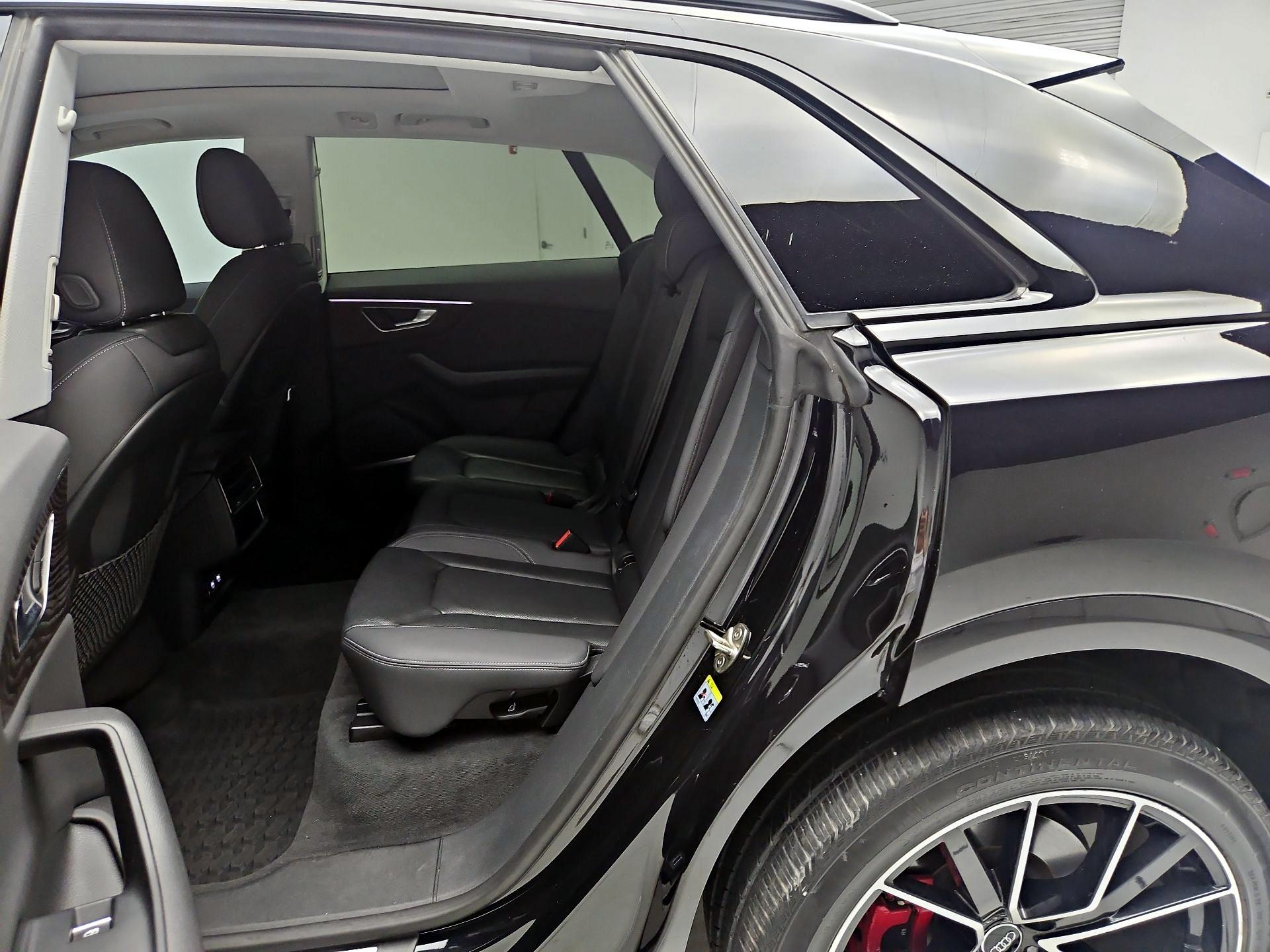 Thumbnail: 2020 Audi Q8 - 19