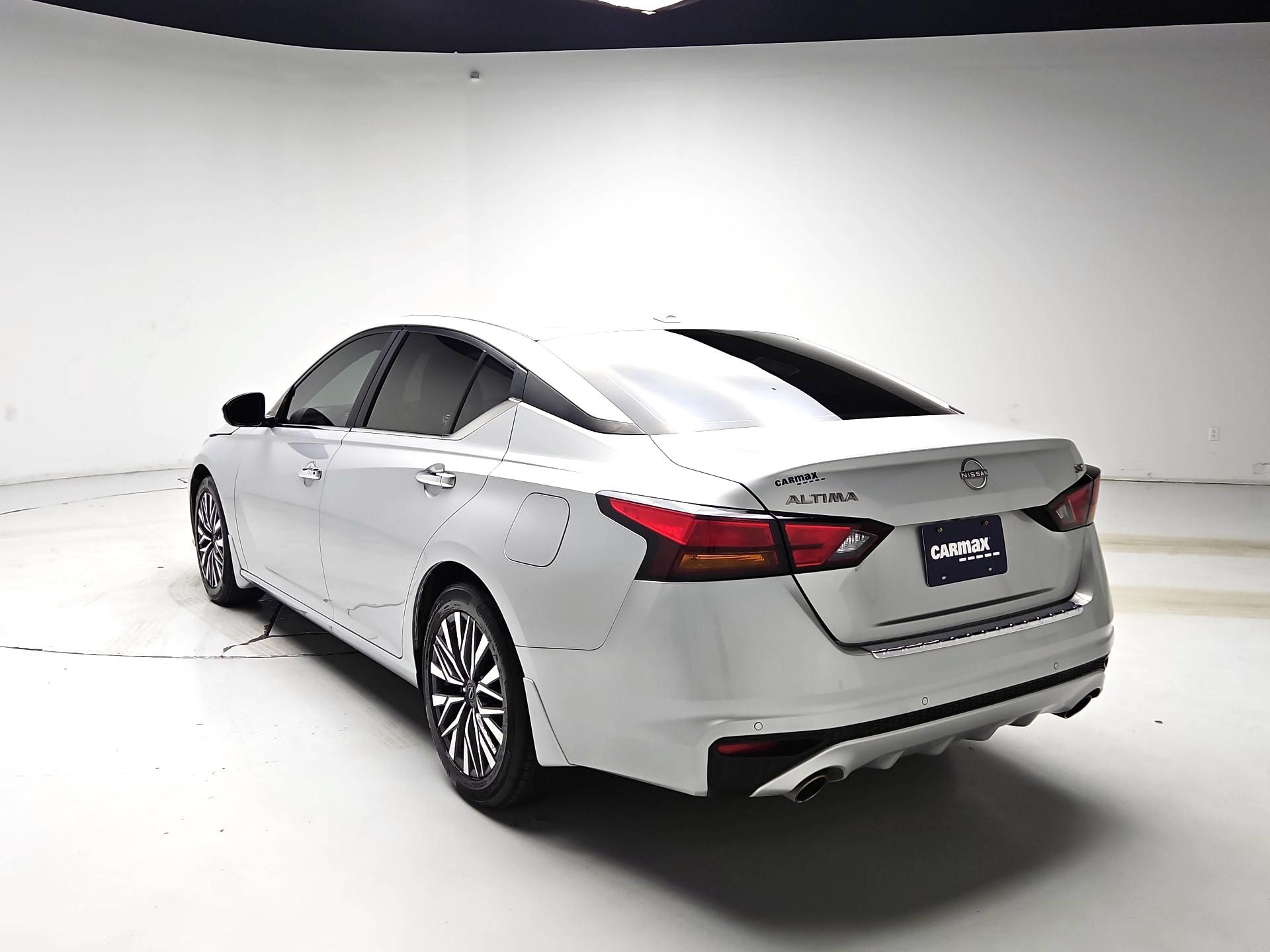 Thumbnail: 2023 Nissan Altima - 7
