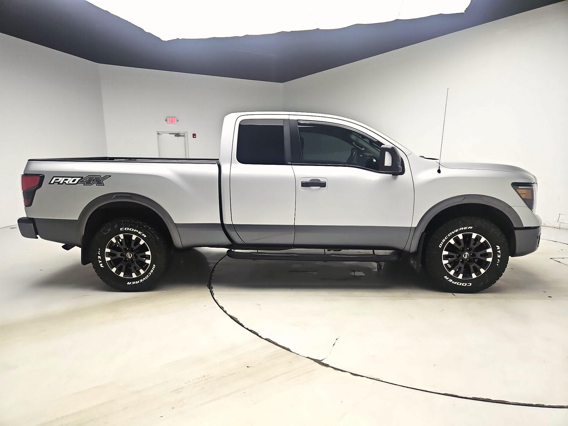 Thumbnail: 2018 Nissan Titan - 4
