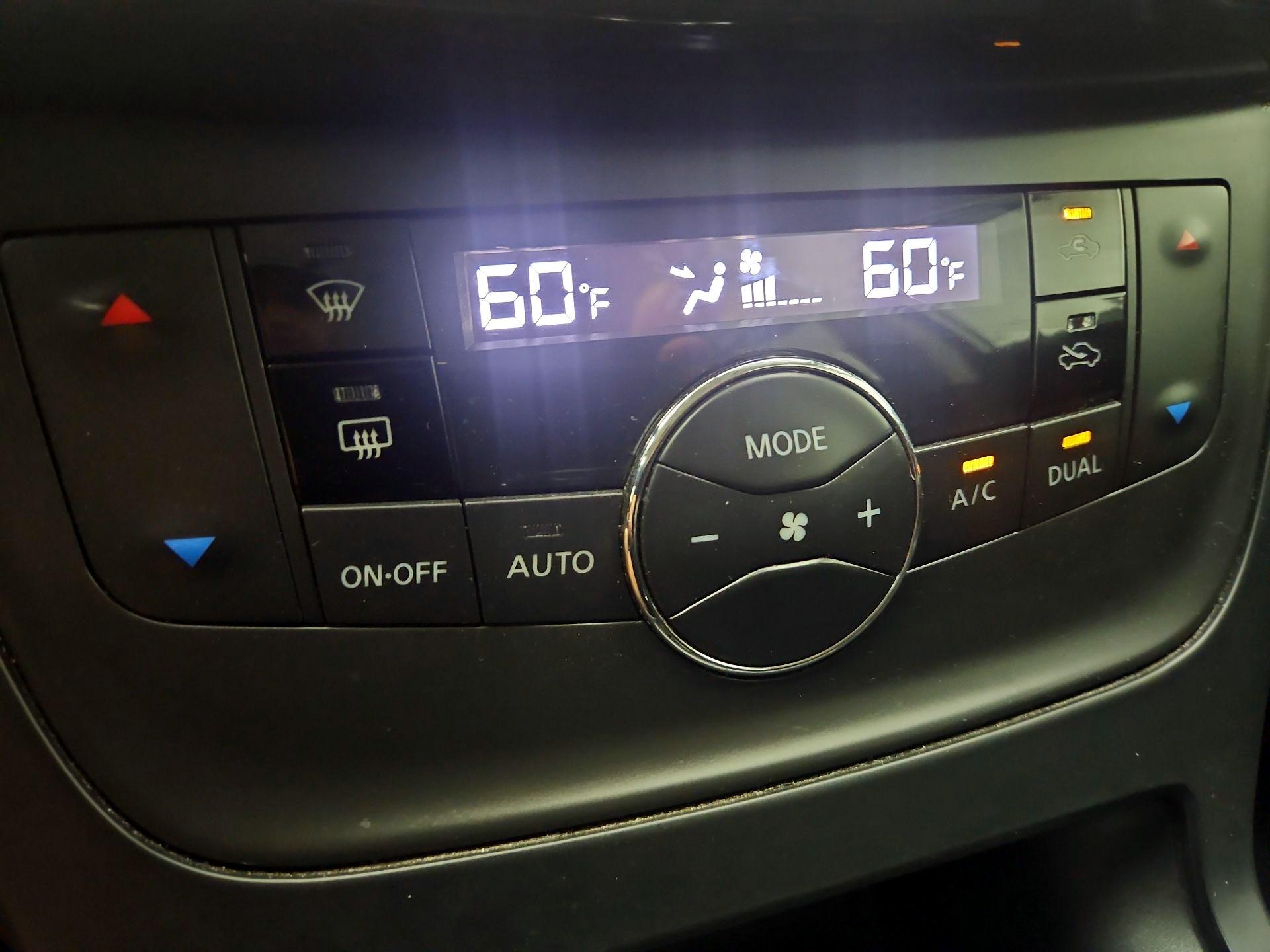 Thumbnail: 2019 Nissan Sentra - 14