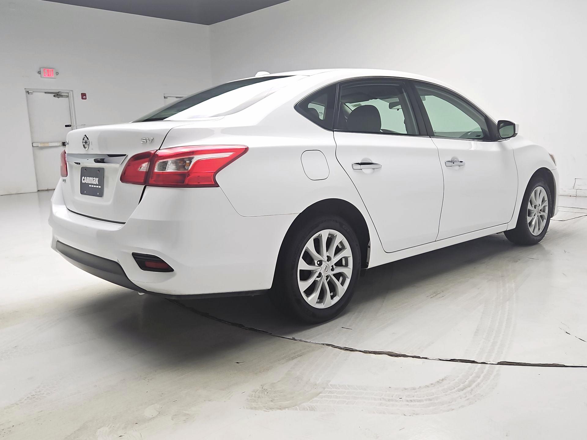 Thumbnail: 2019 Nissan Sentra - 5