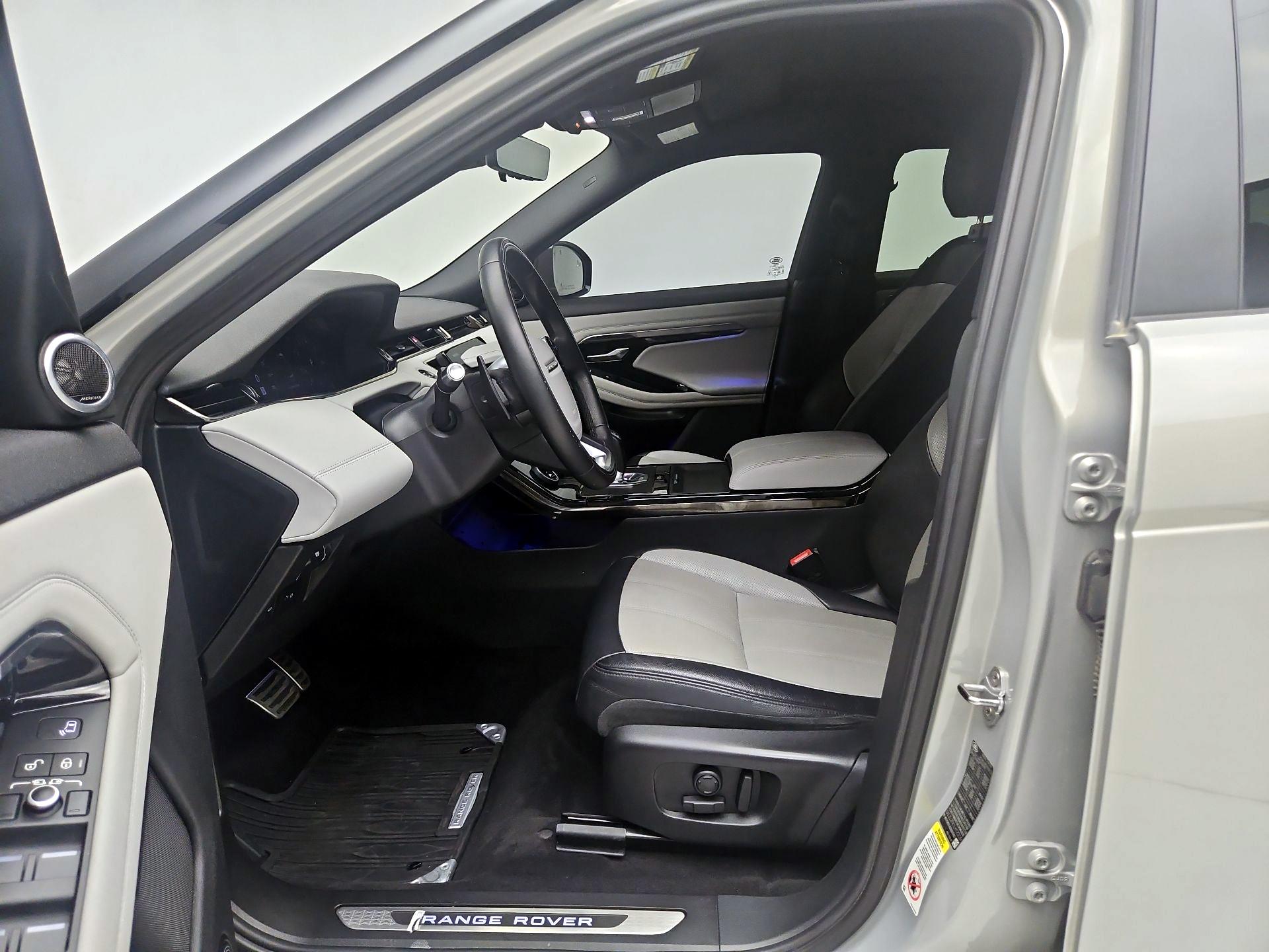 Thumbnail: 2020 Land Rover Range Rover Evoque - 9