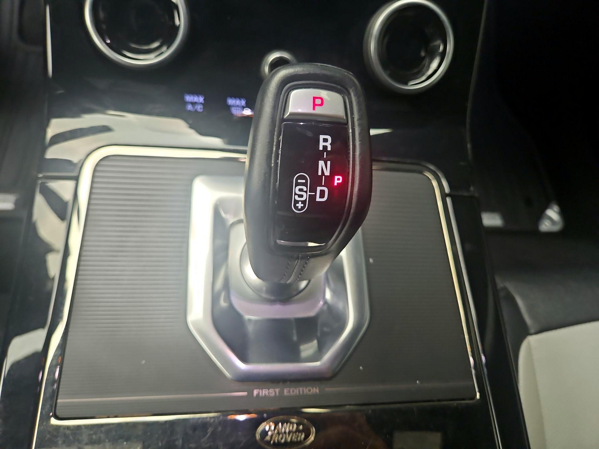Thumbnail: 2020 Land Rover Range Rover Evoque - 16