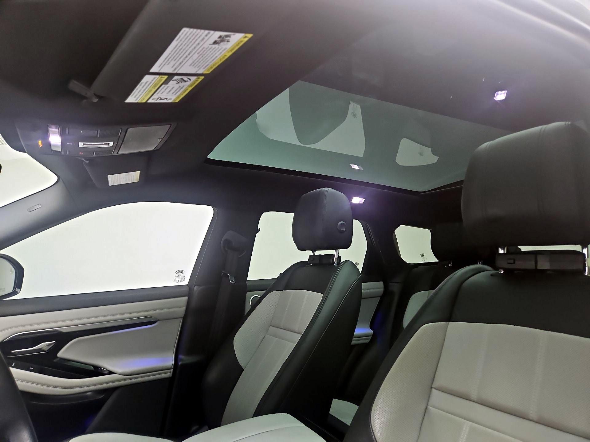 Thumbnail: 2020 Land Rover Range Rover Evoque - 18
