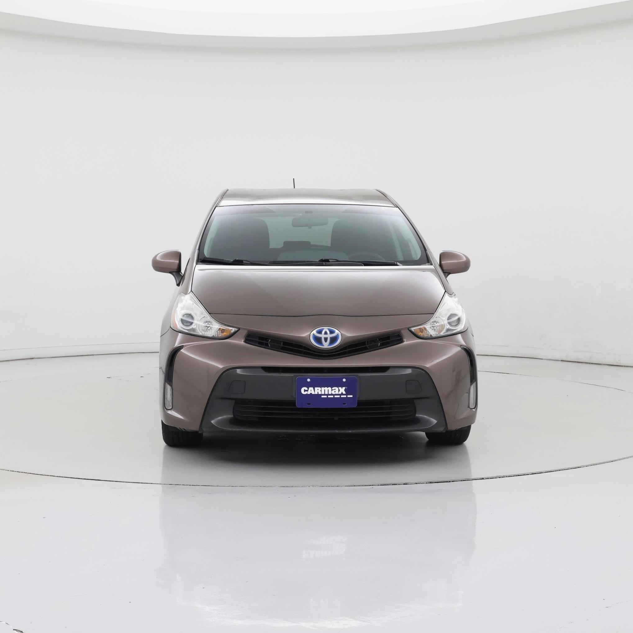Thumbnail: 2015 Toyota Prius v - 5