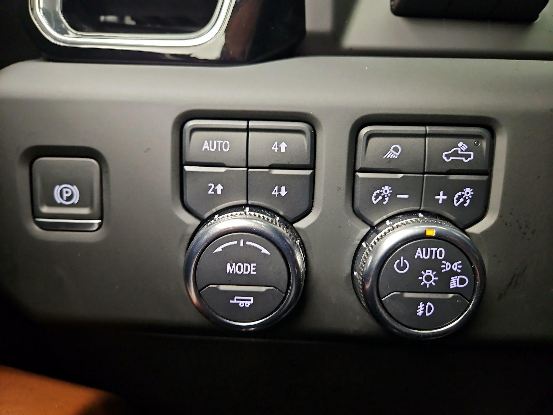 Thumbnail: 2024 GMC Sierra 2500 - 13