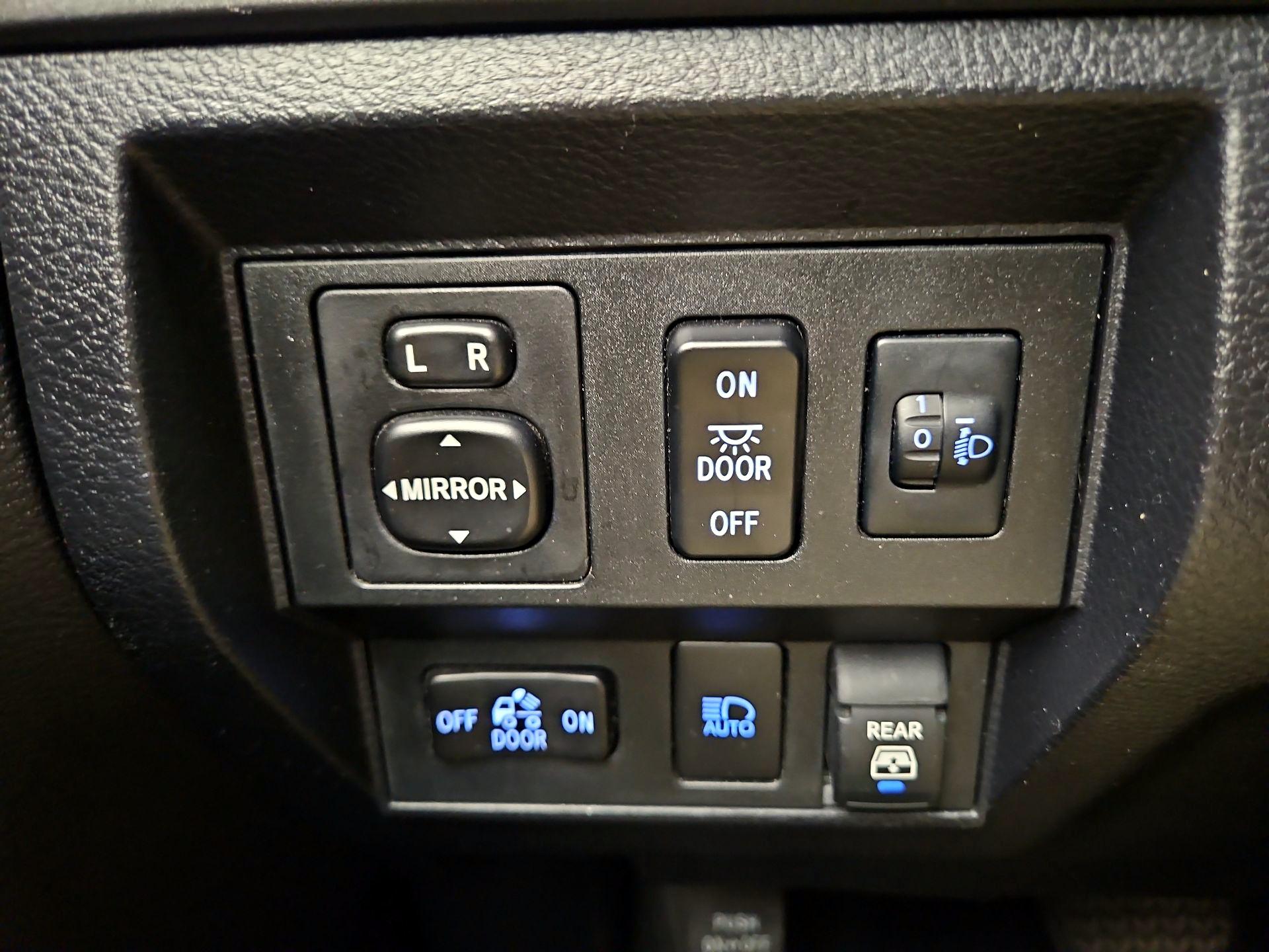 Thumbnail: 2020 Toyota Tundra - 11