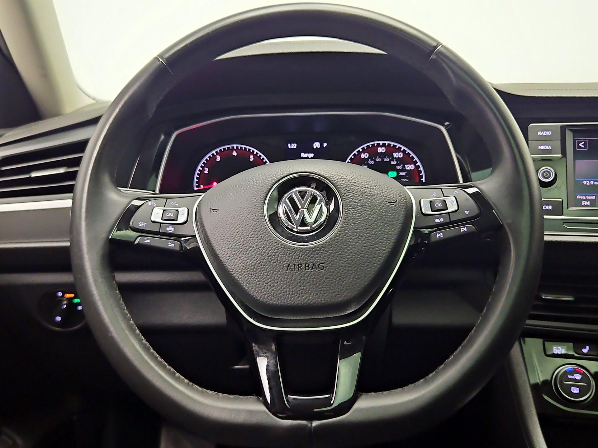 Thumbnail: 2019 Volkswagen Jetta - 10