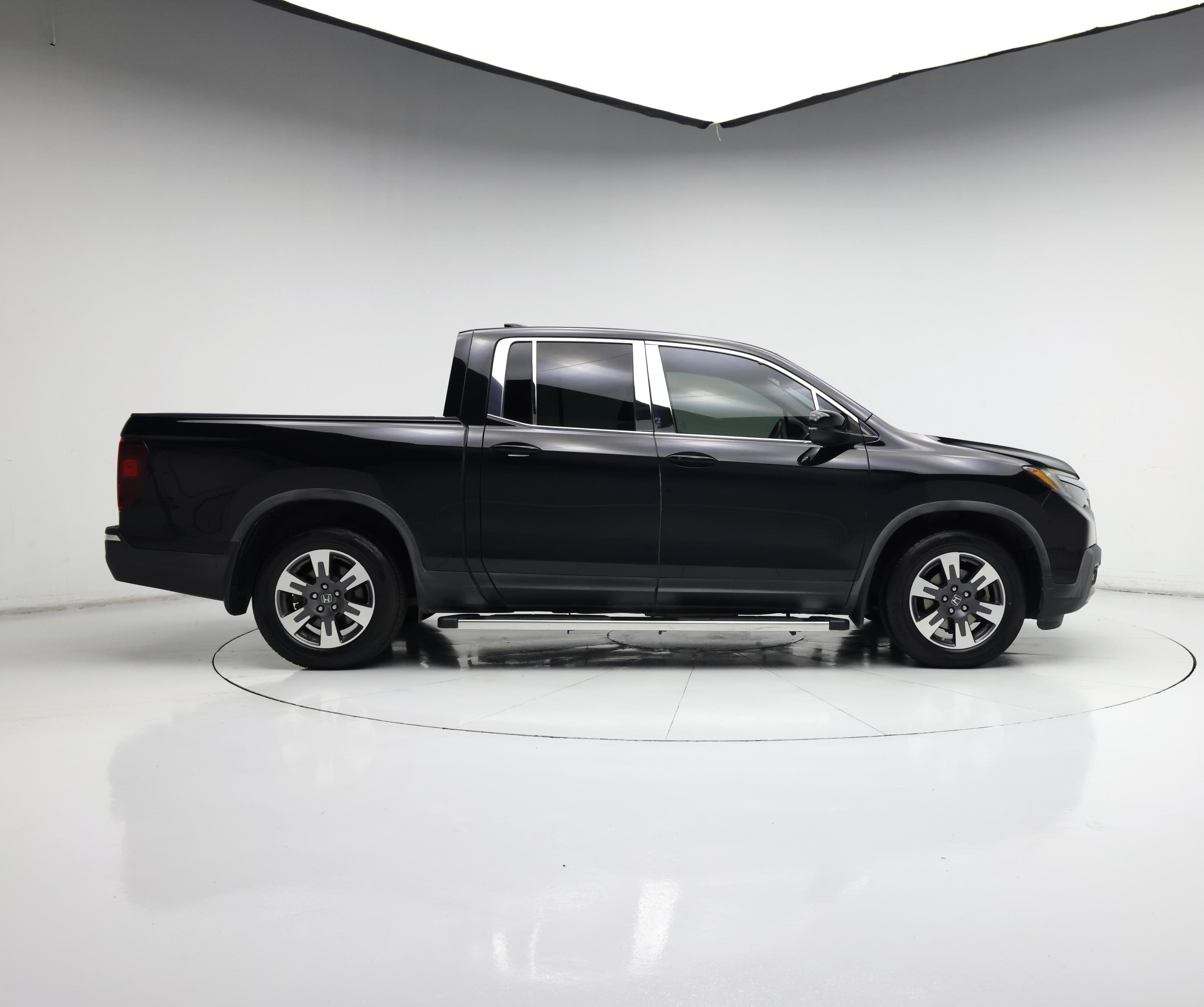 Thumbnail: 2017 Honda Ridgeline - 7