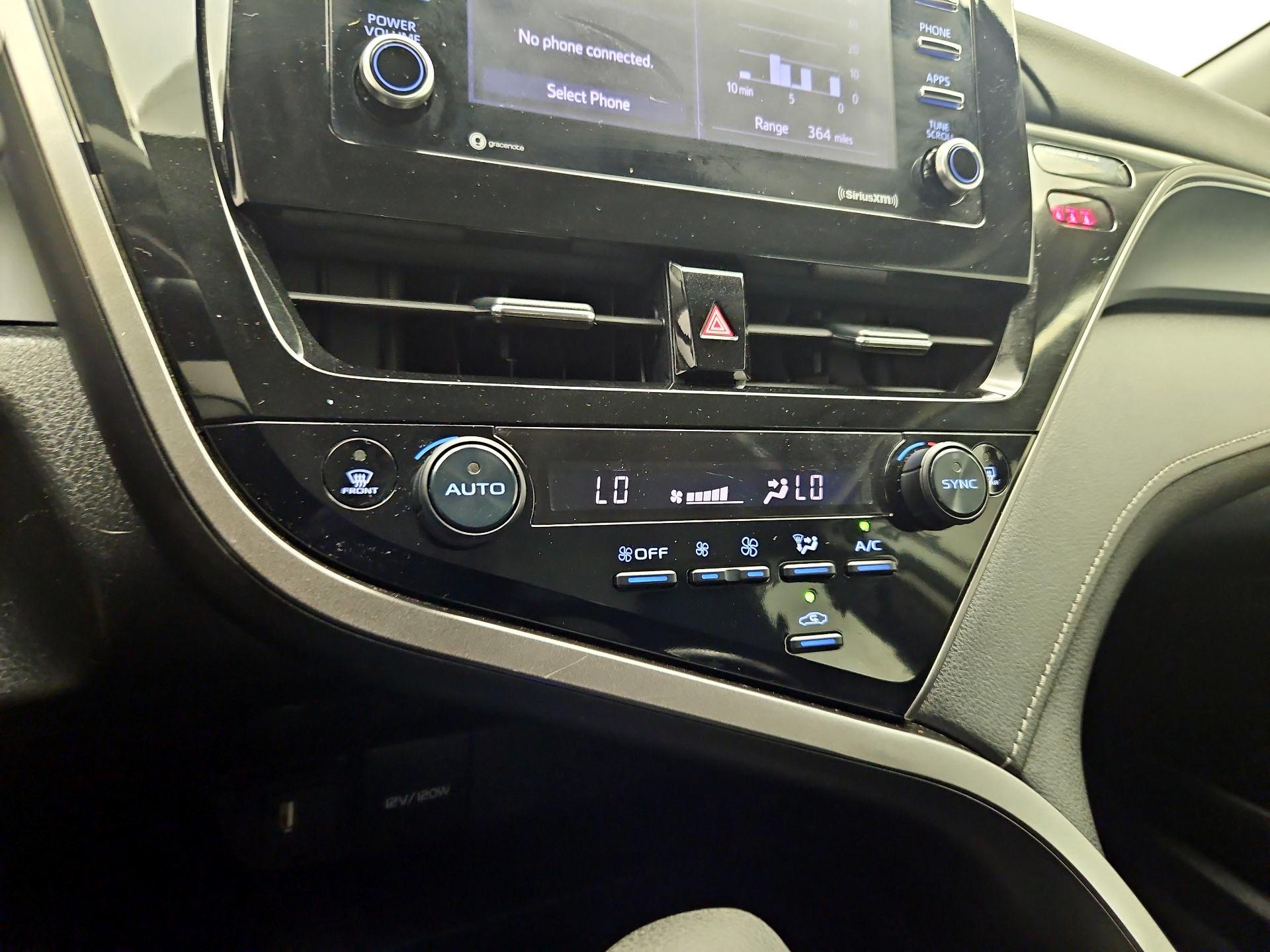 Thumbnail: 2018 Toyota Camry - 15