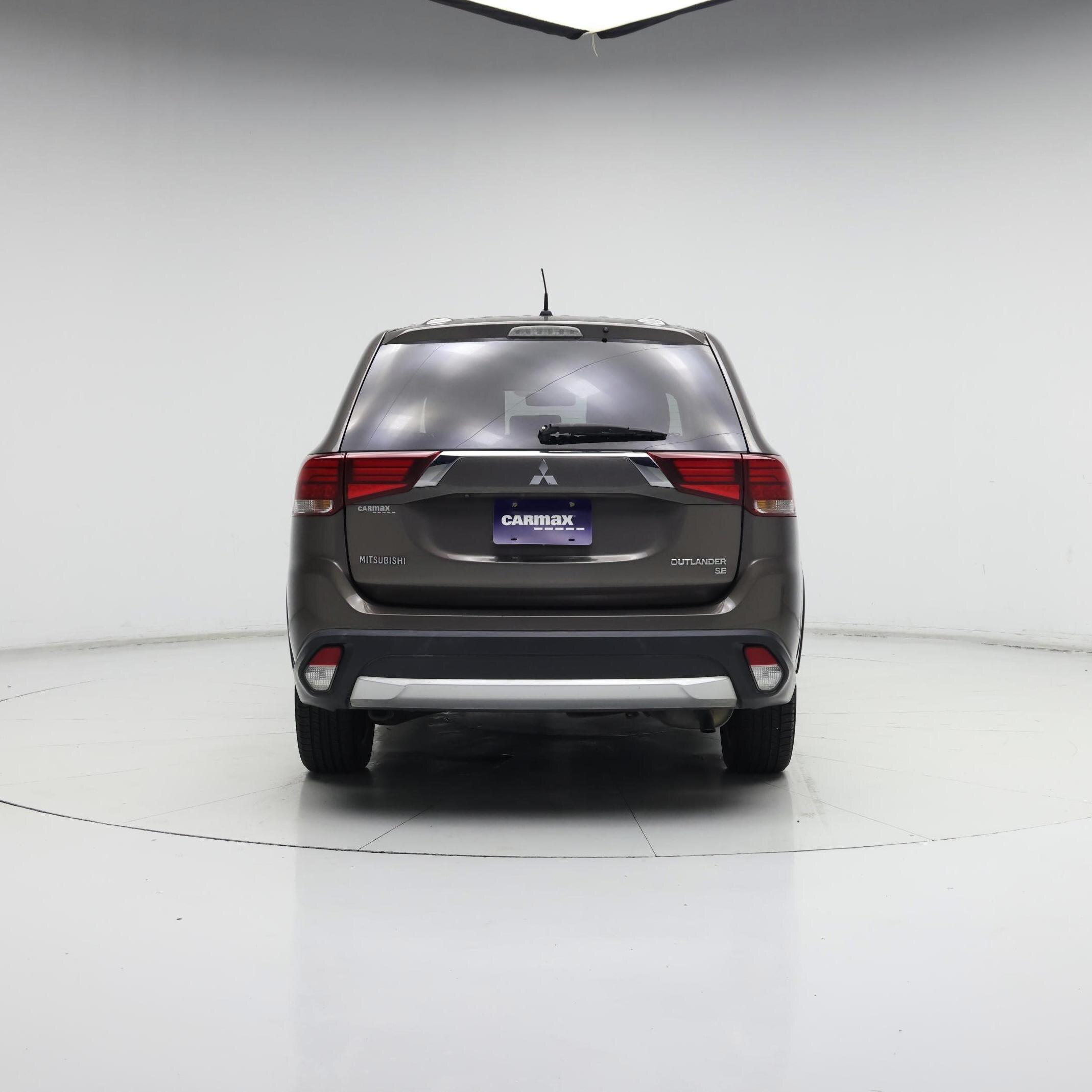 Thumbnail: 2016 Mitsubishi Outlander - 6