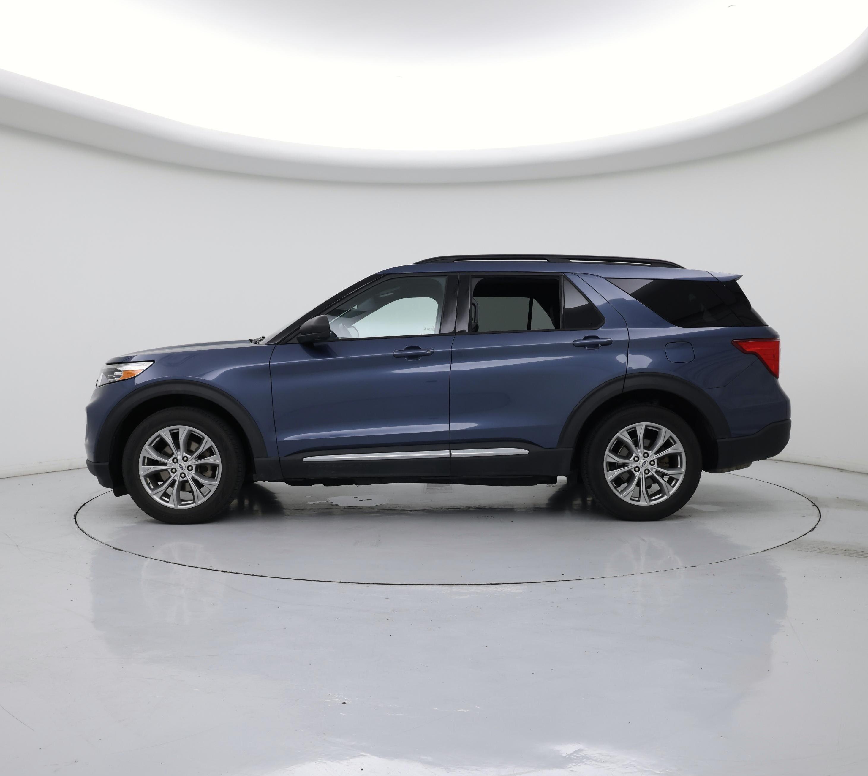 Thumbnail: 2020 Ford Explorer - 3