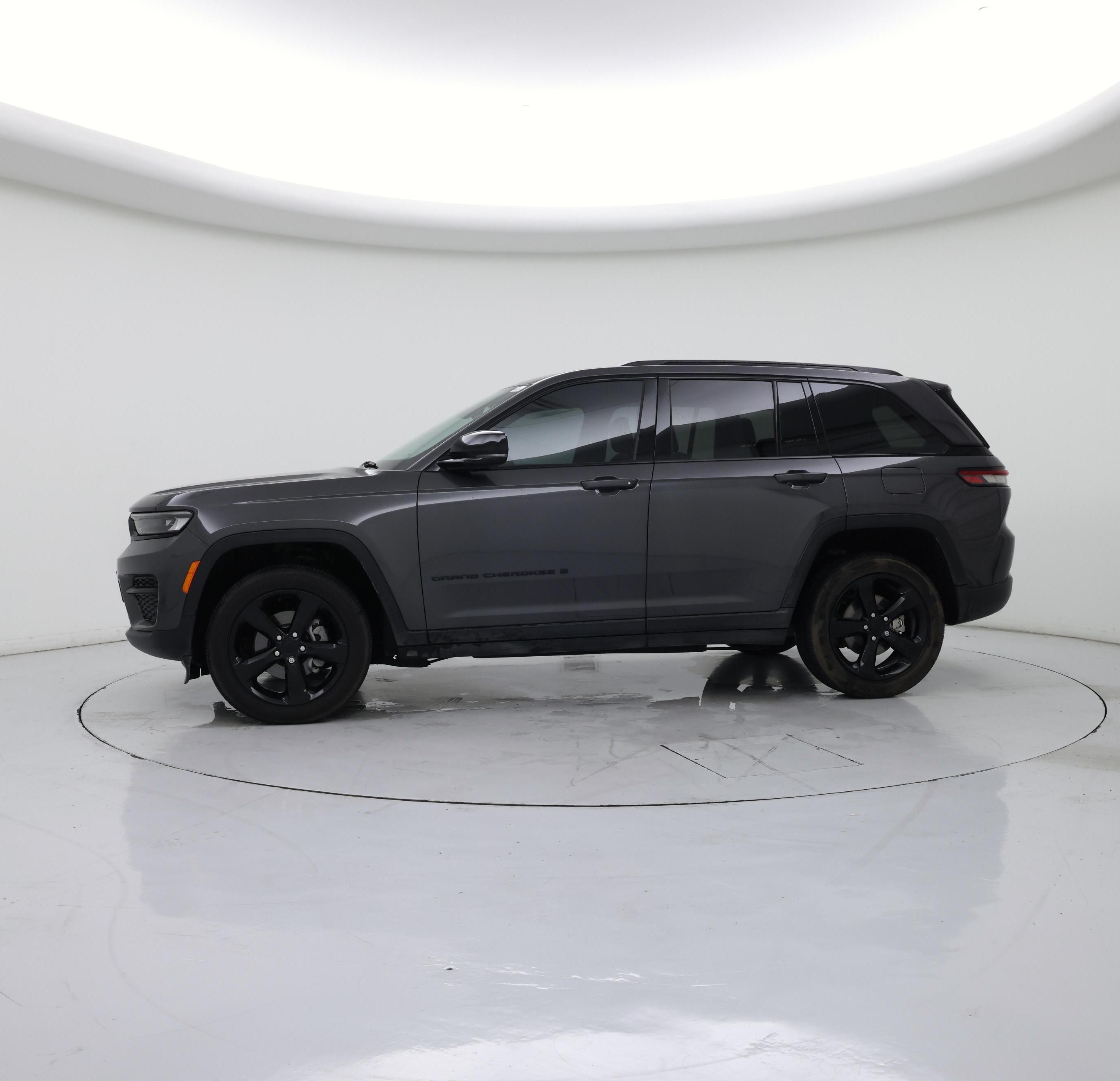 Thumbnail: 2023 Jeep Grand Cherokee - 3