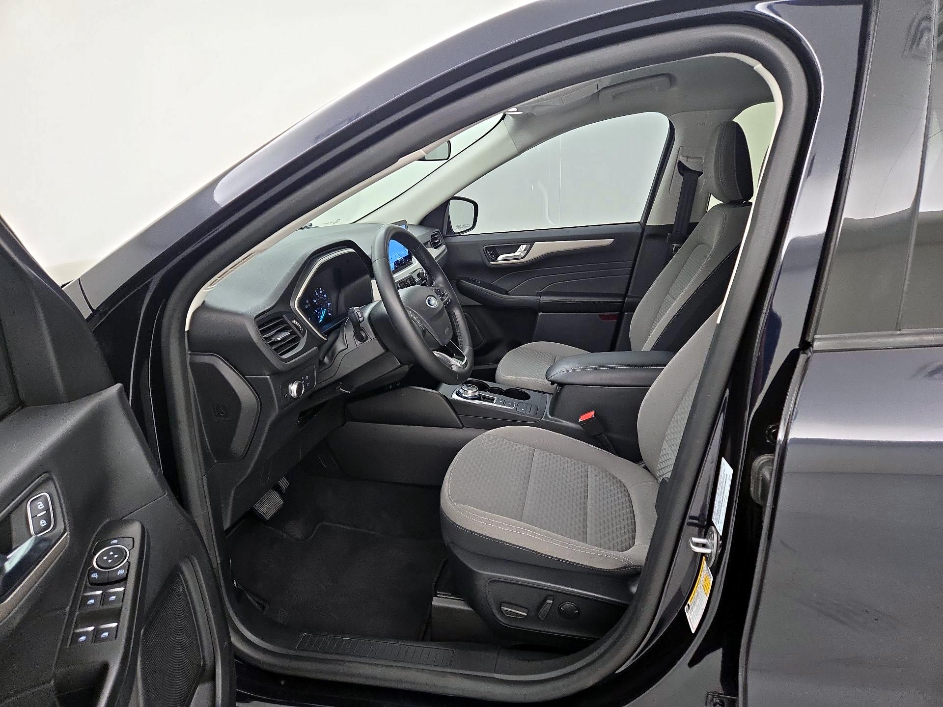 Thumbnail: 2021 Ford Escape - 11