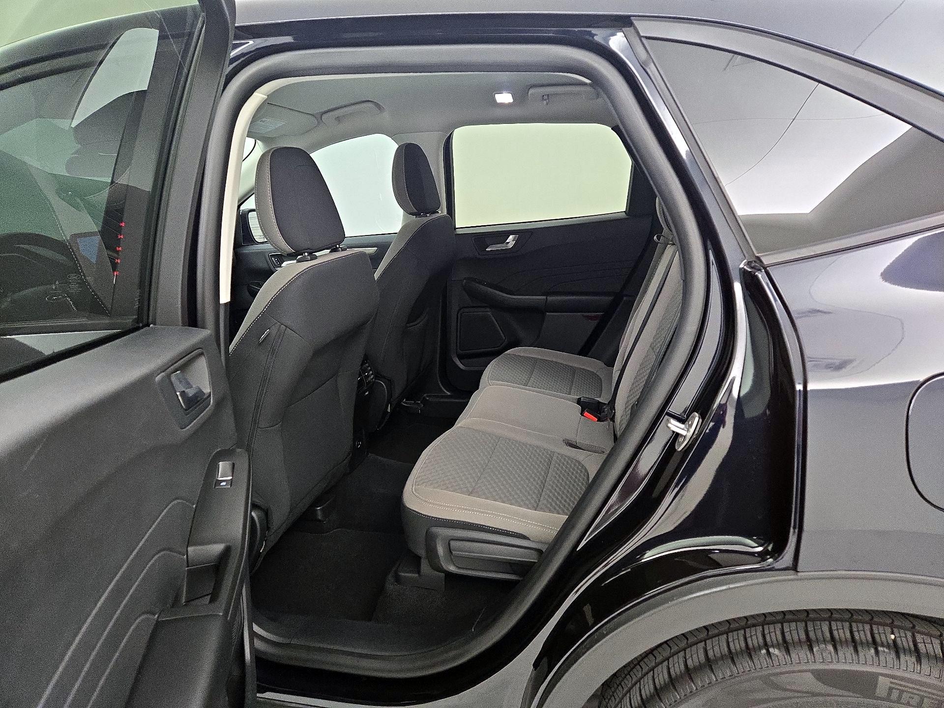 Thumbnail: 2021 Ford Escape - 20