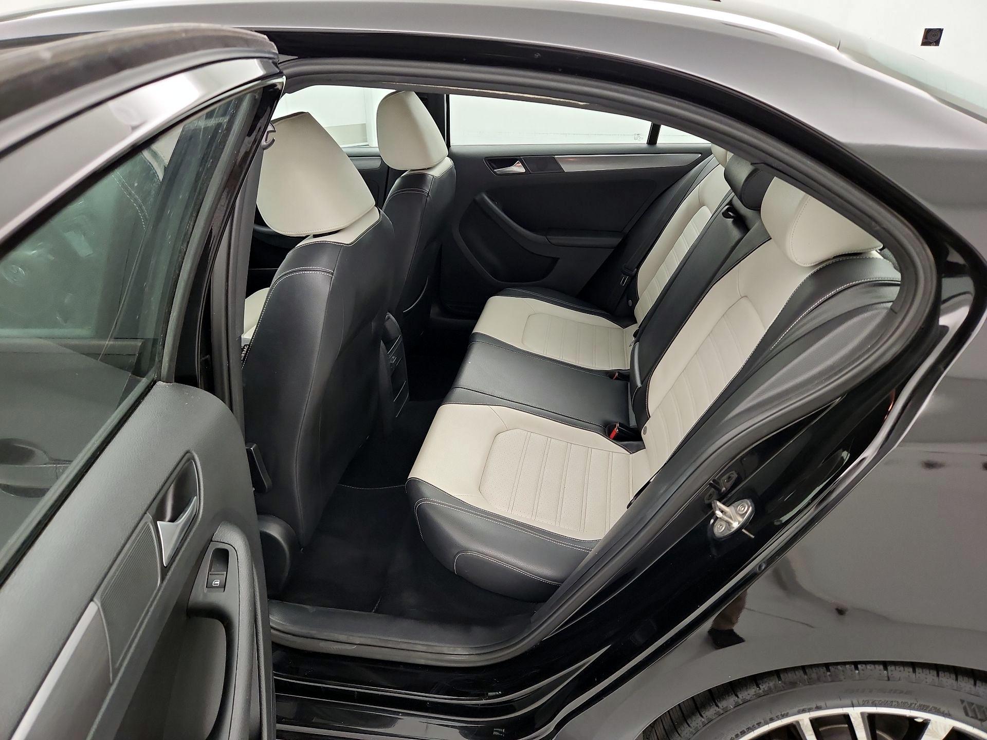 Thumbnail: 2016 Volkswagen Jetta - 20