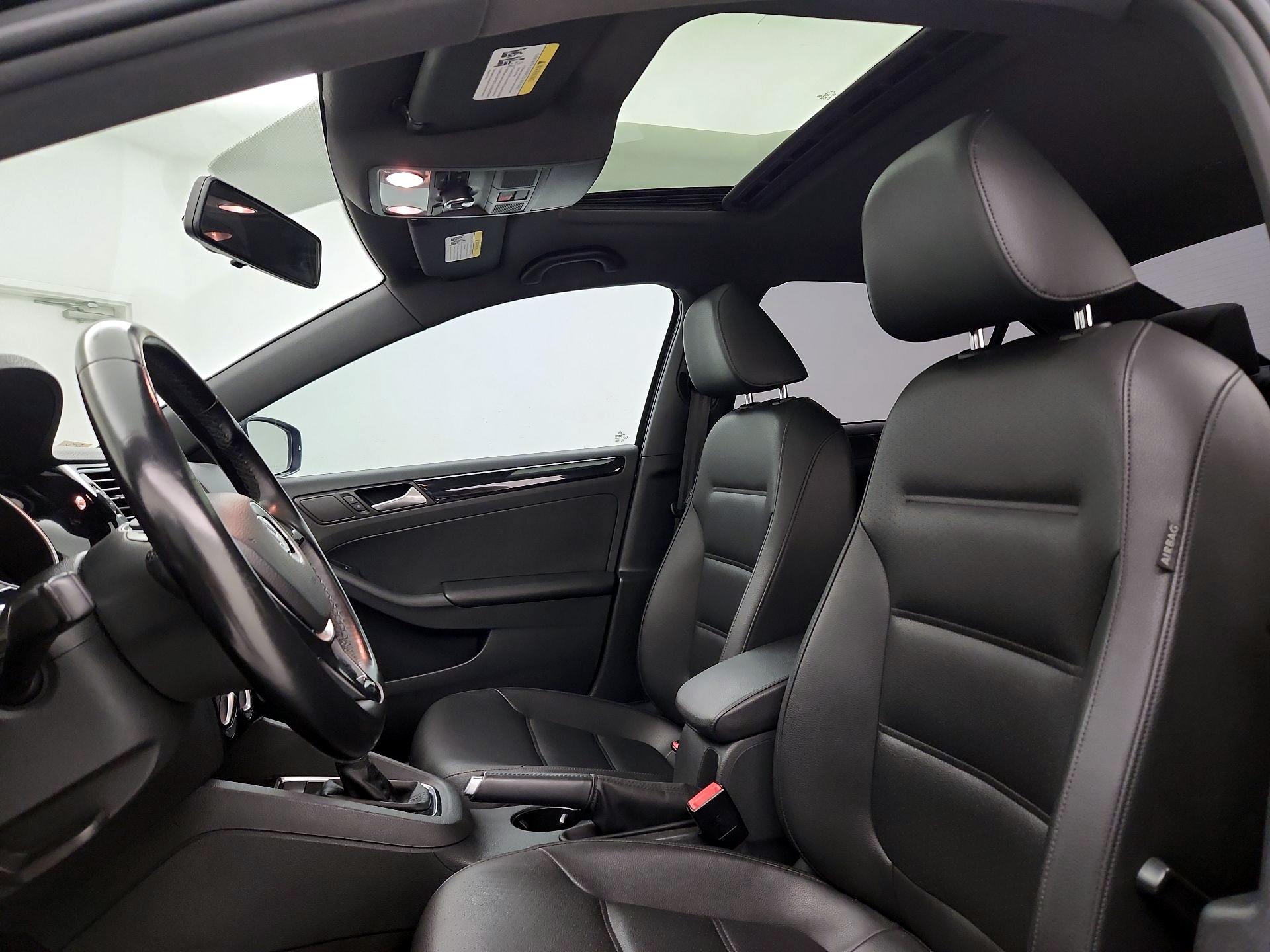 Thumbnail: 2018 Volkswagen Jetta - 19