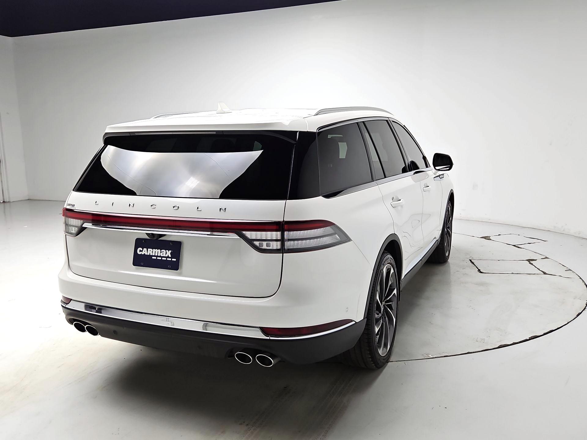 Thumbnail: 2023 Lincoln Aviator - 5