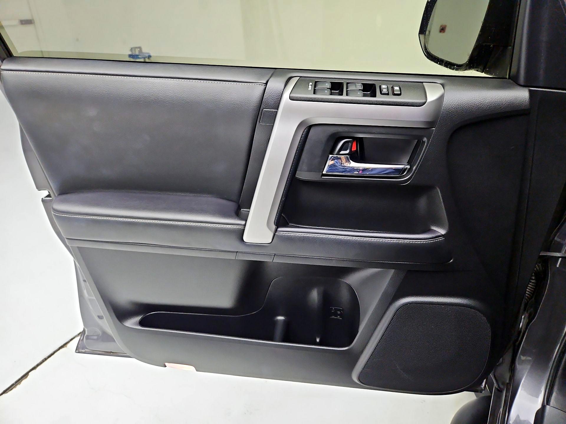 Thumbnail: 2021 Toyota 4Runner - 10