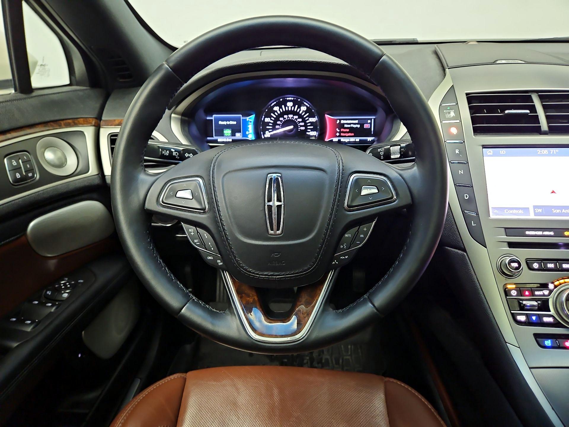 Thumbnail: 2020 Lincoln MKZ - 10