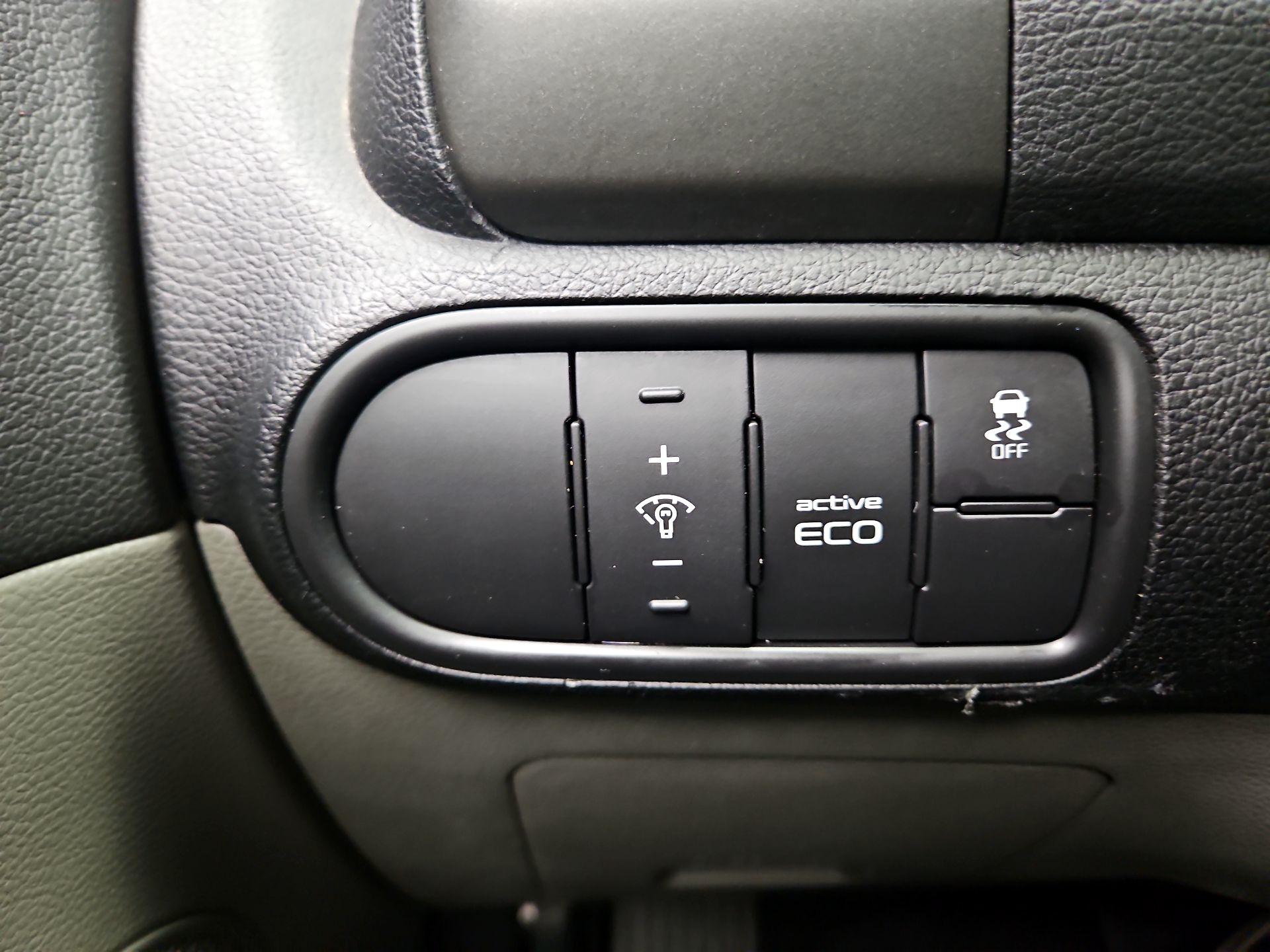 Thumbnail: 2015 Kia Forte - 13