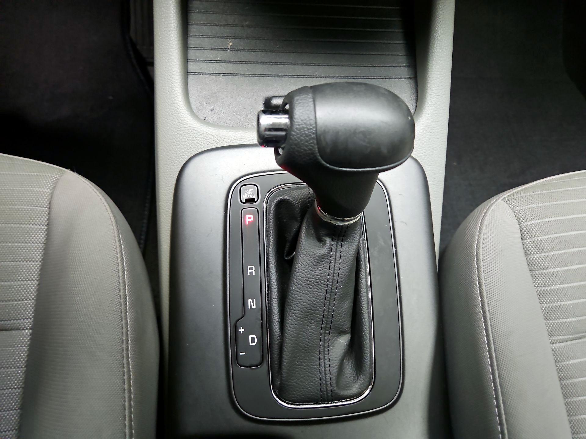 Thumbnail: 2015 Kia Forte - 16