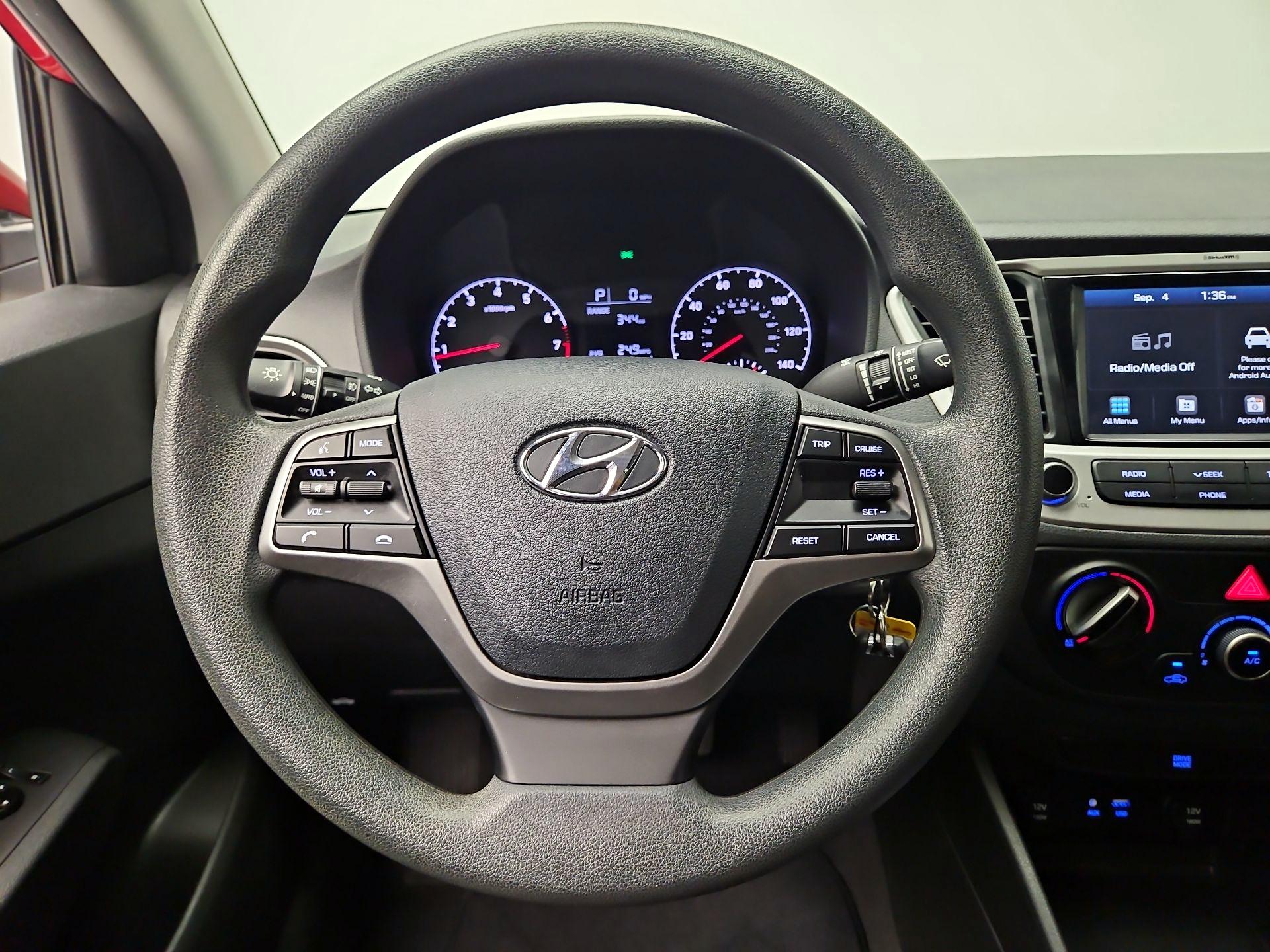 Thumbnail: 2022 Hyundai Accent - 10