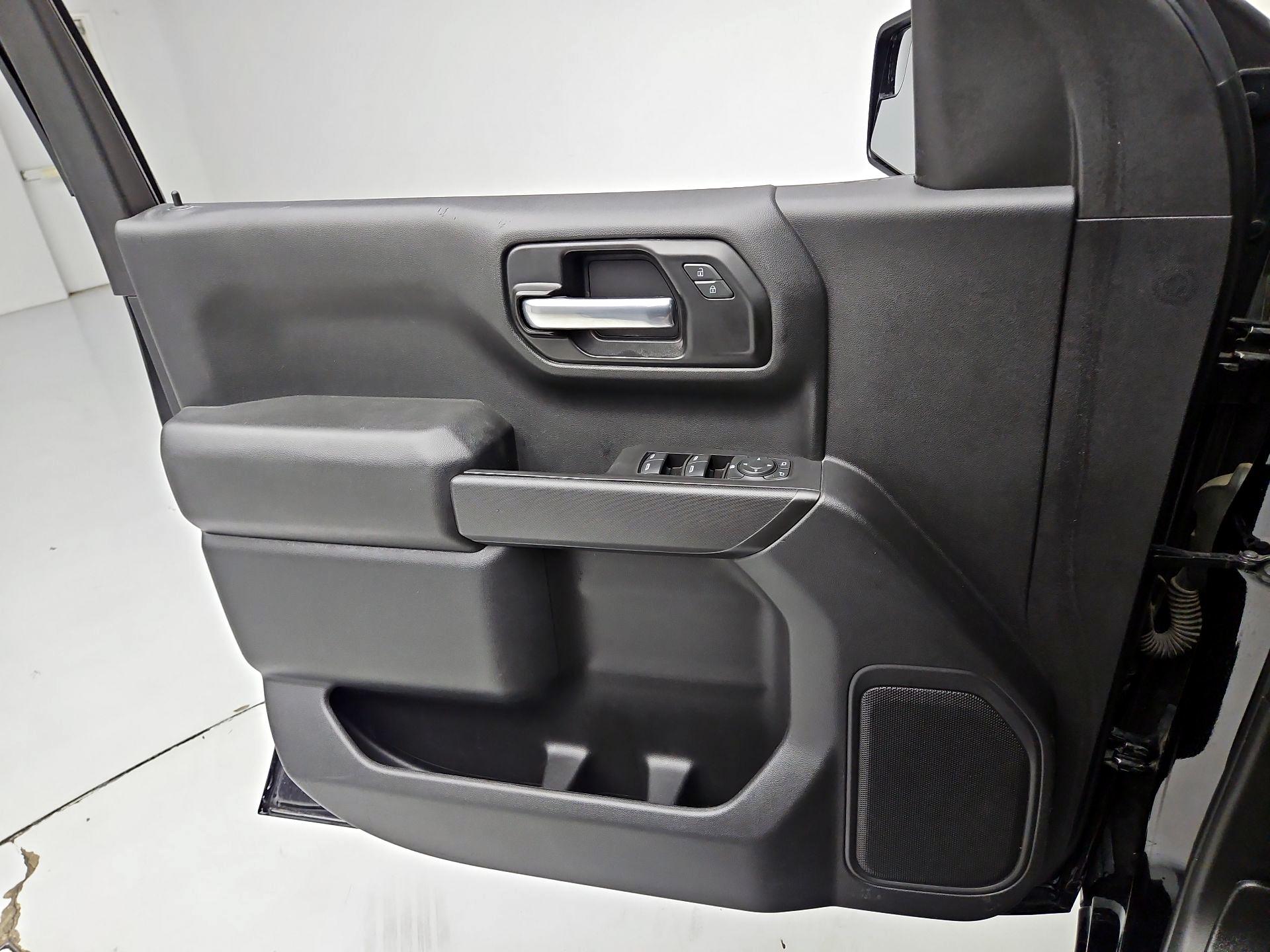 Thumbnail: 2020 Chevrolet Silverado 1500 - 12