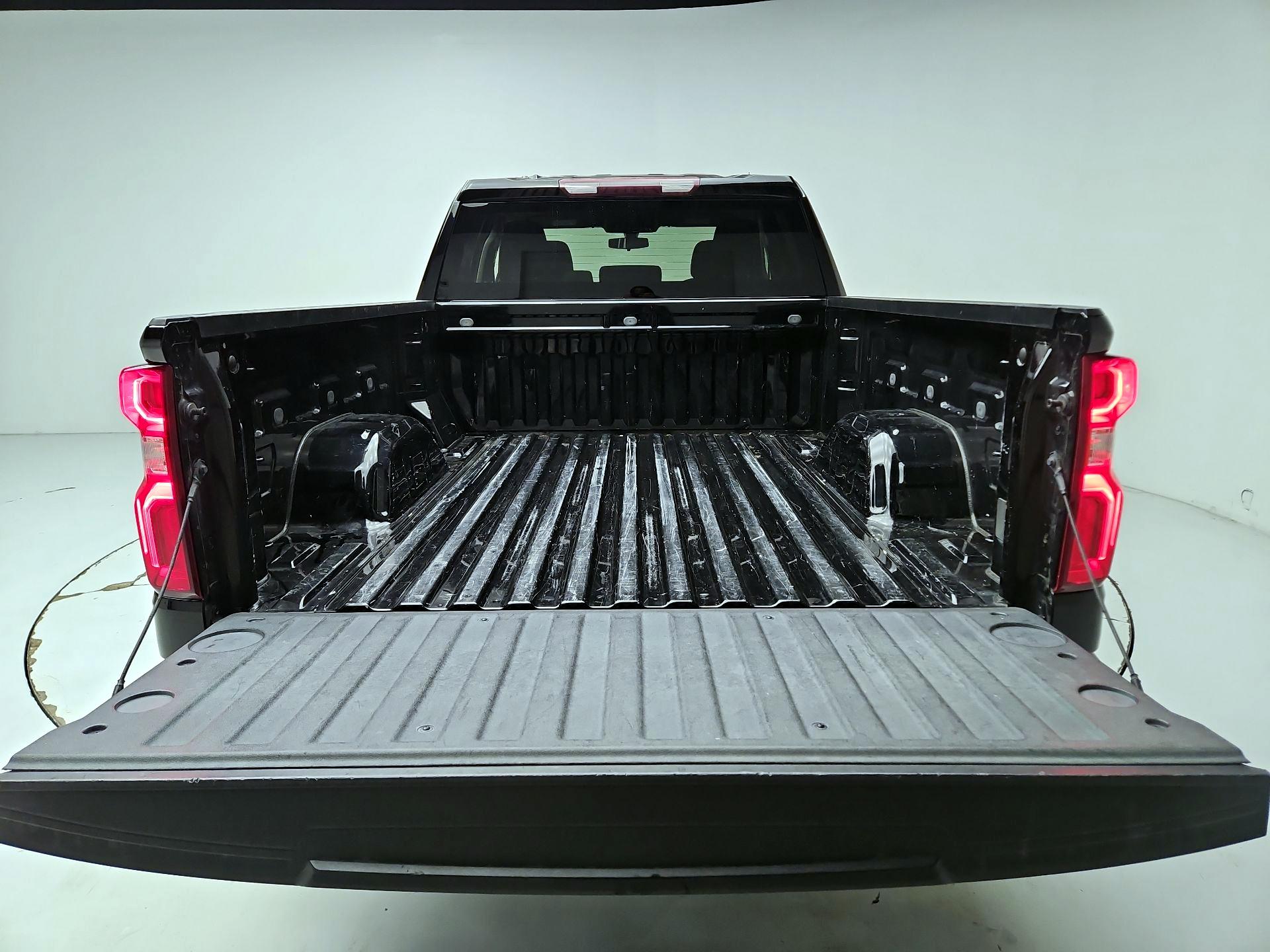 Thumbnail: 2020 Chevrolet Silverado 1500 - 20