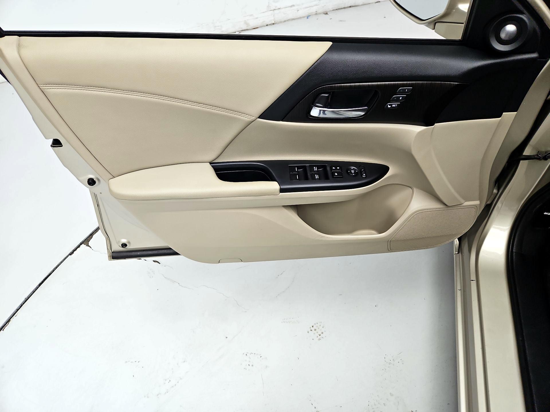 Thumbnail: 2014 Honda Accord - 12
