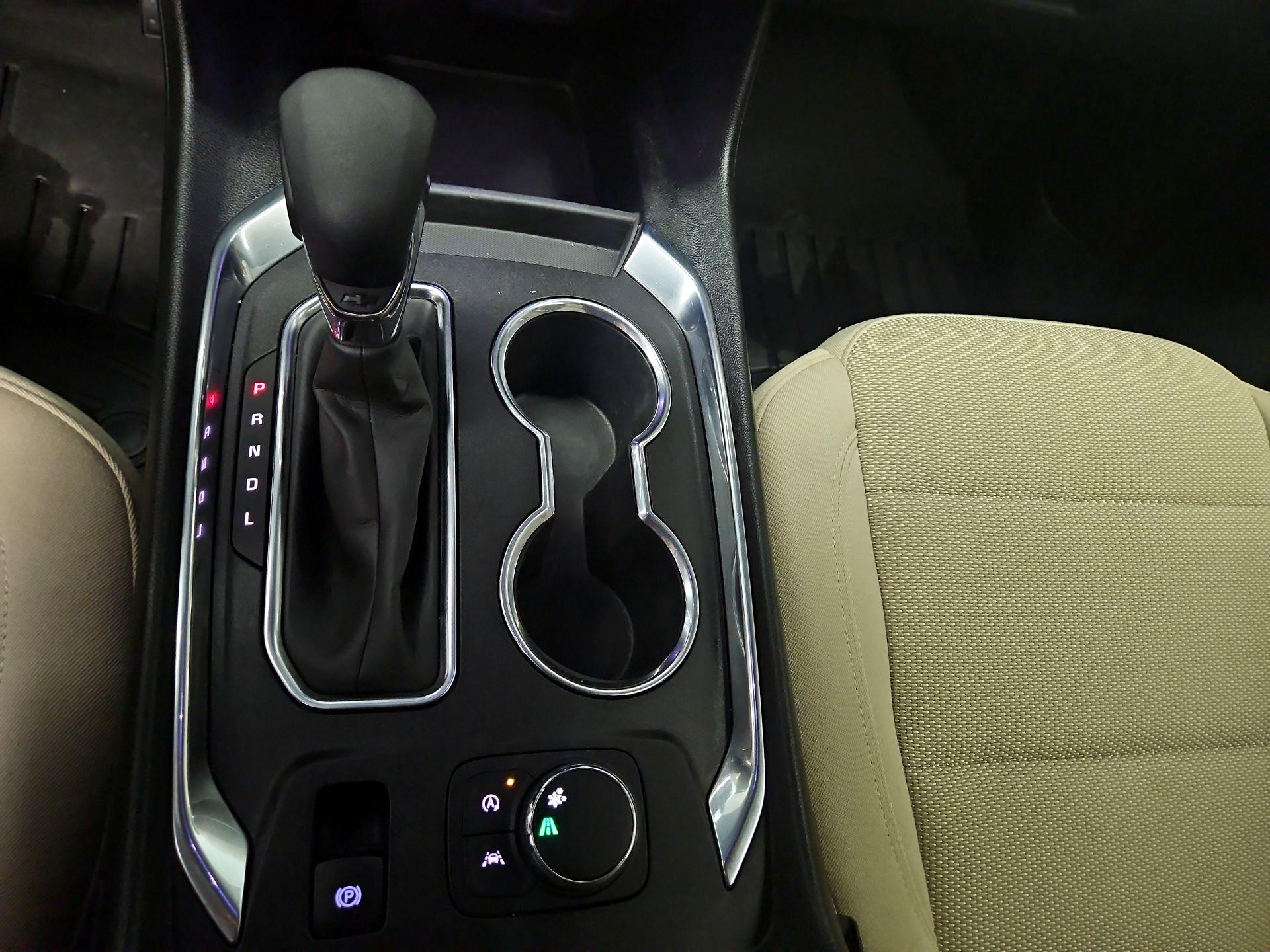 Thumbnail: 2023 Chevrolet Traverse - 15