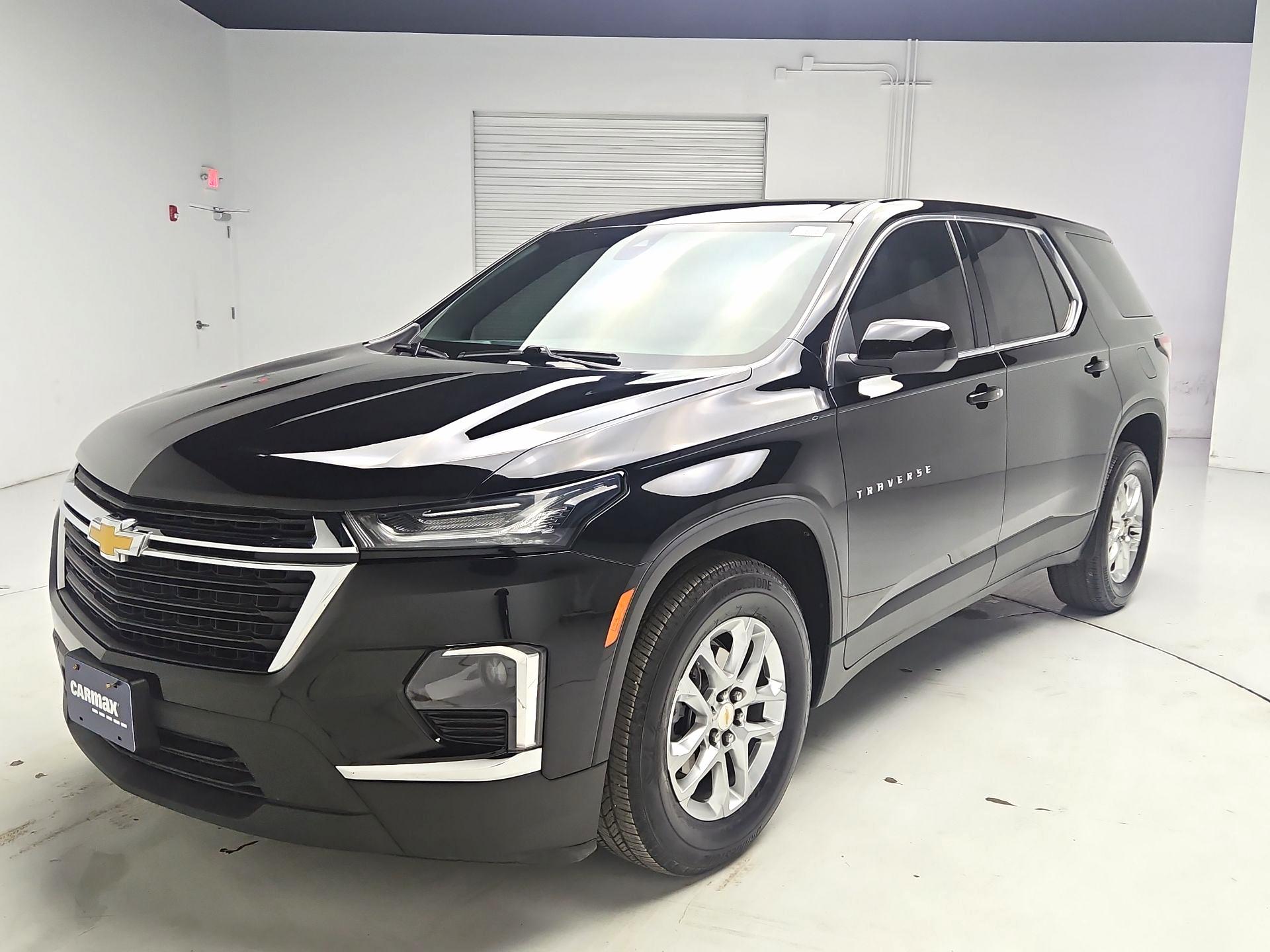 Thumbnail: 2023 Chevrolet Traverse - 3