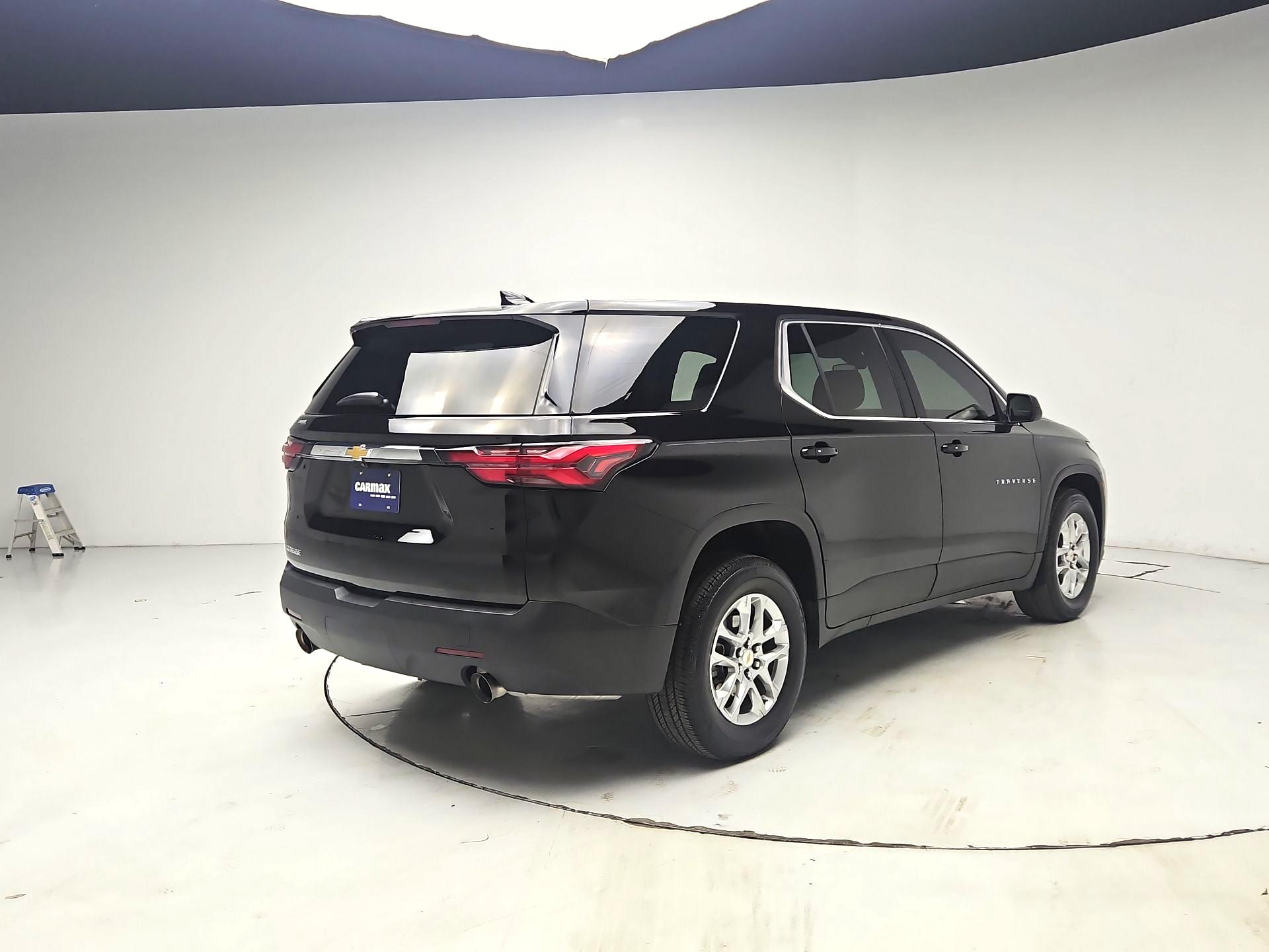 Thumbnail: 2023 Chevrolet Traverse - 5