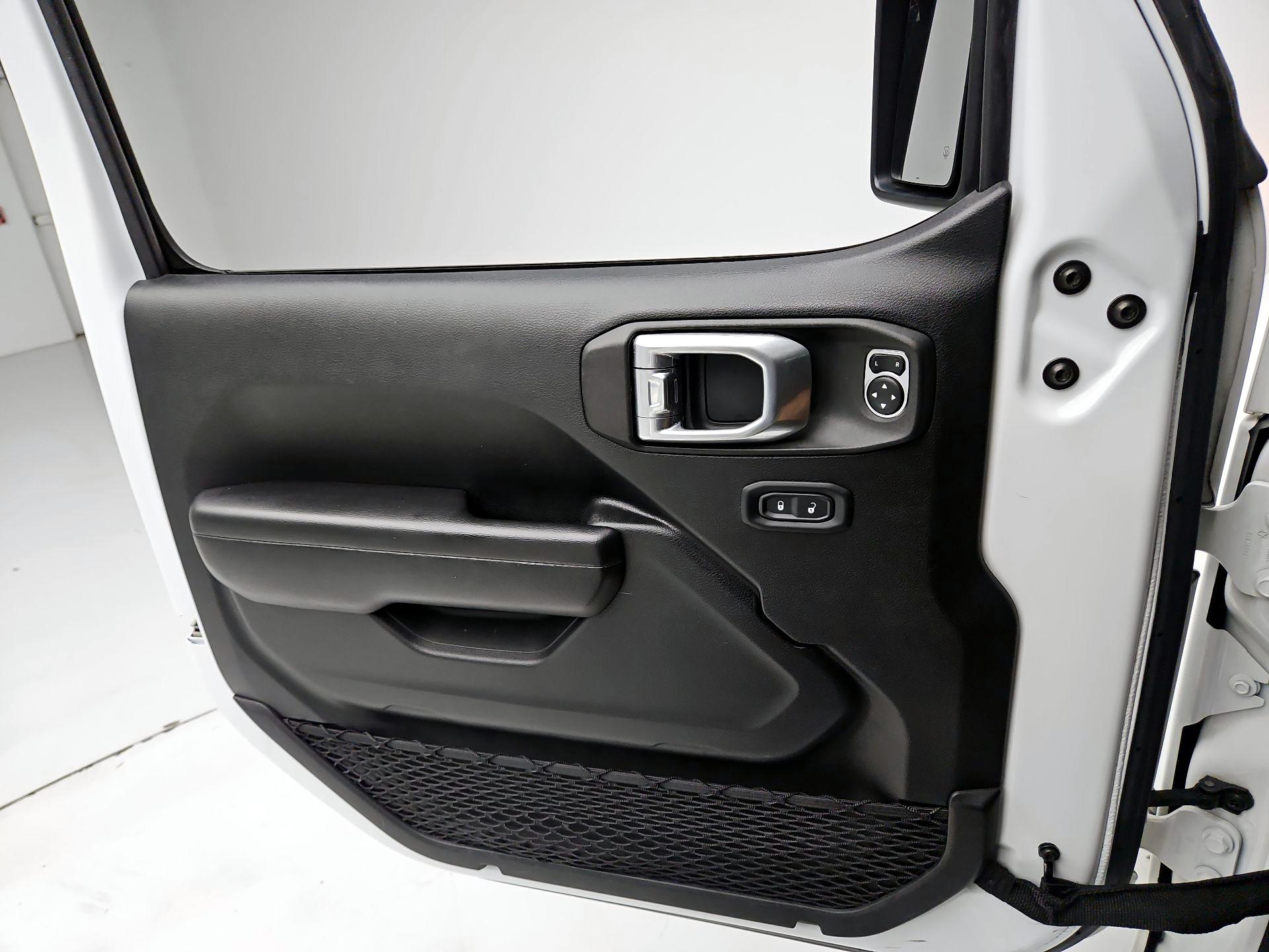 Thumbnail: 2021 Jeep Wrangler - 12