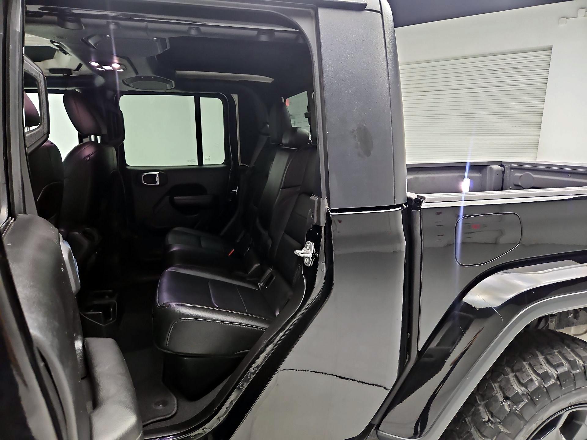 Thumbnail: 2021 Jeep Gladiator - 17