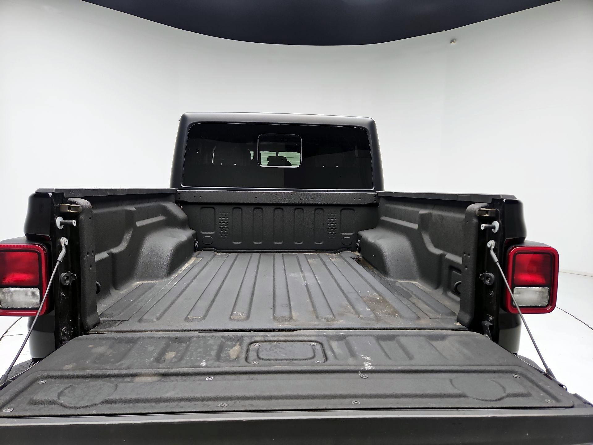 Thumbnail: 2021 Jeep Gladiator - 18