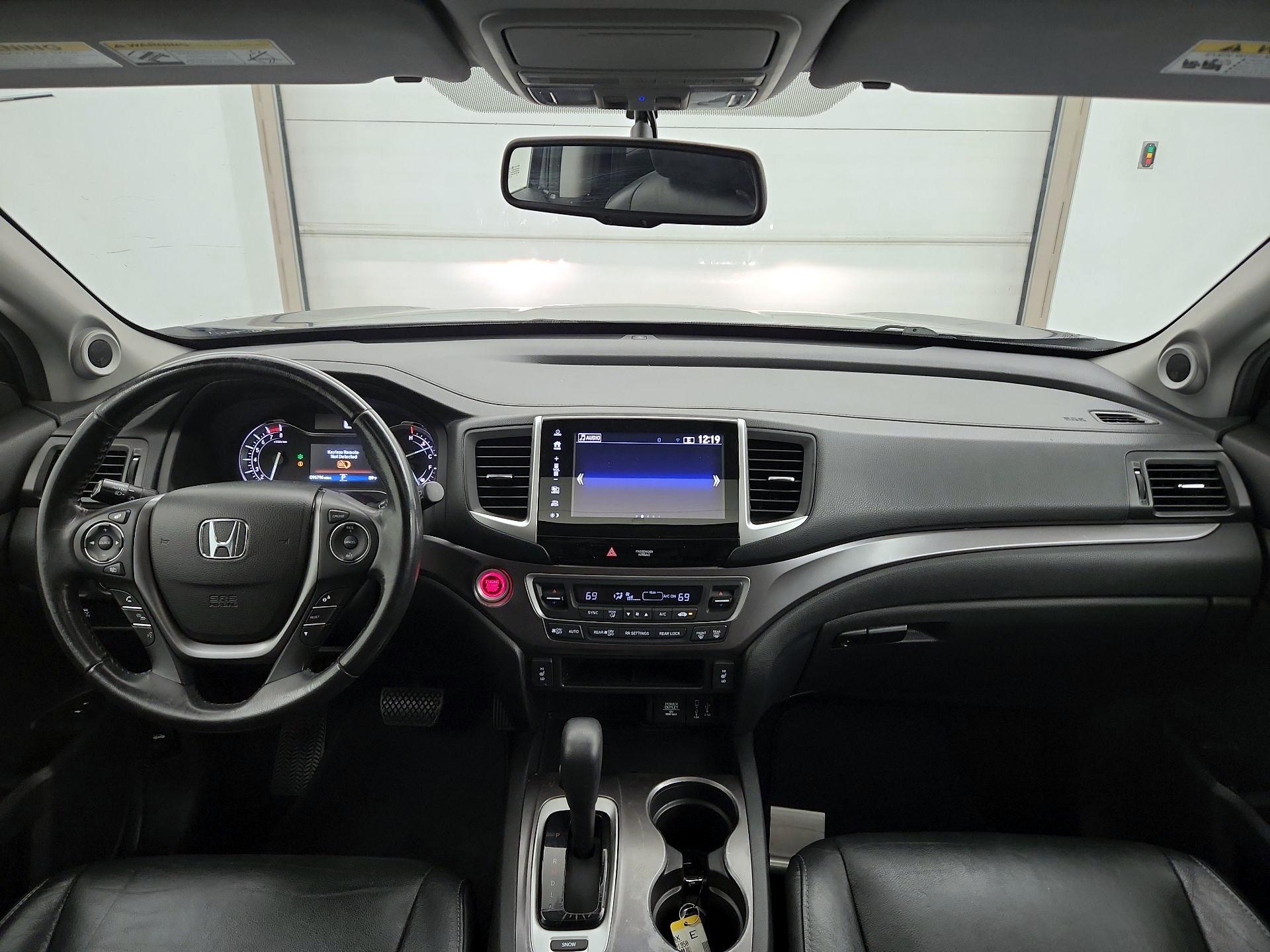 Thumbnail: 2018 Honda Pilot - 9