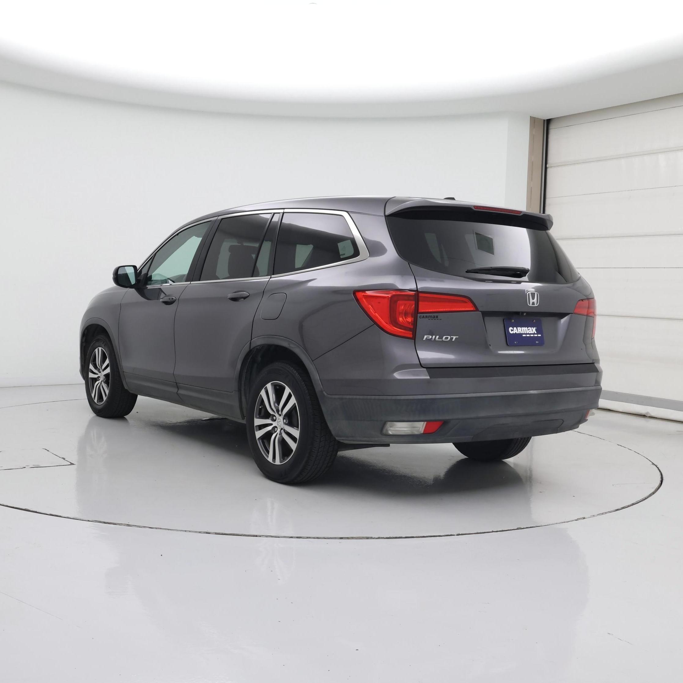 Thumbnail: 2018 Honda Pilot - 2
