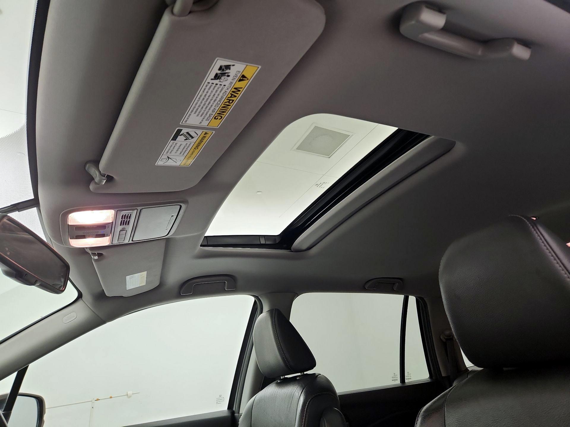 Thumbnail: 2018 Honda Pilot - 19