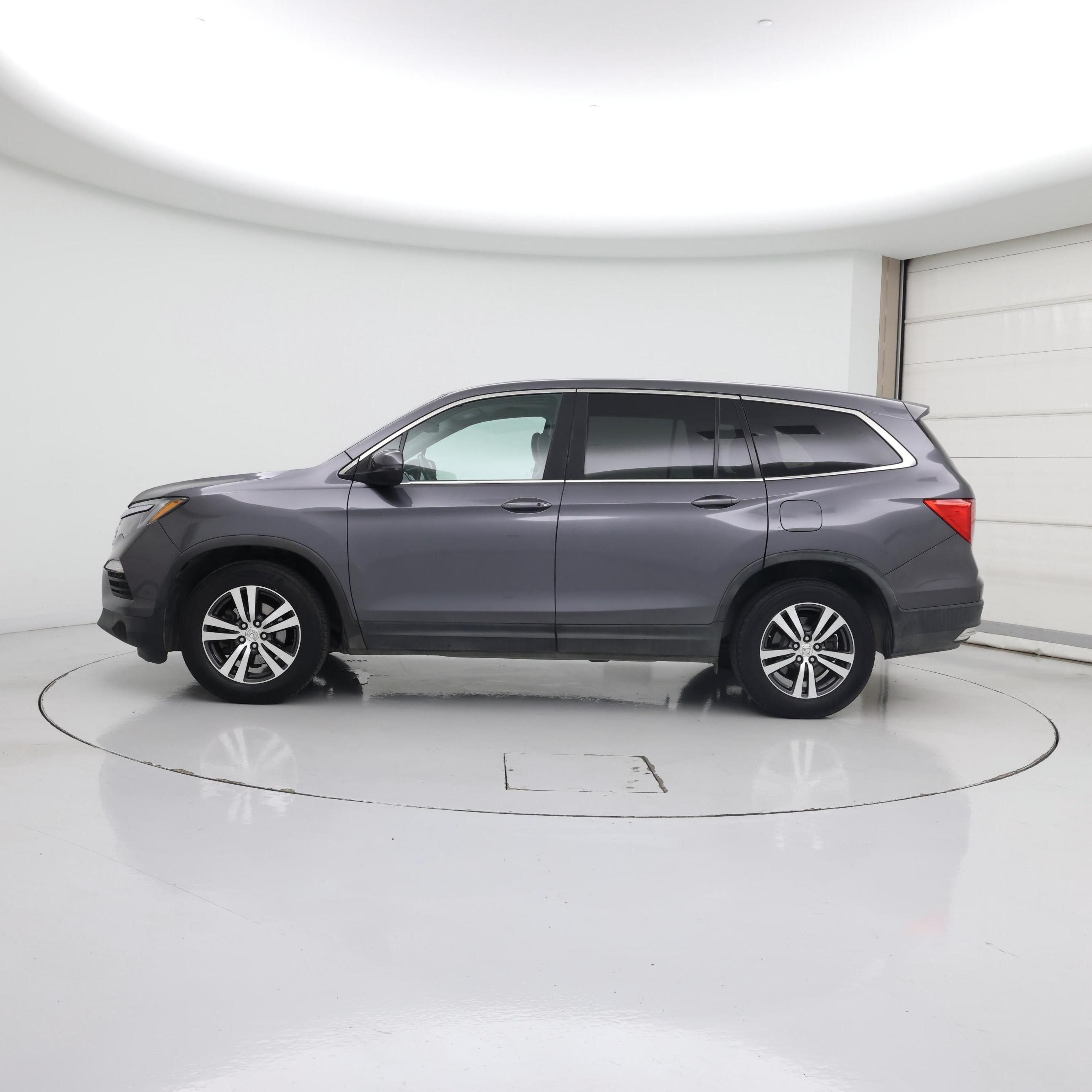 Thumbnail: 2018 Honda Pilot - 3