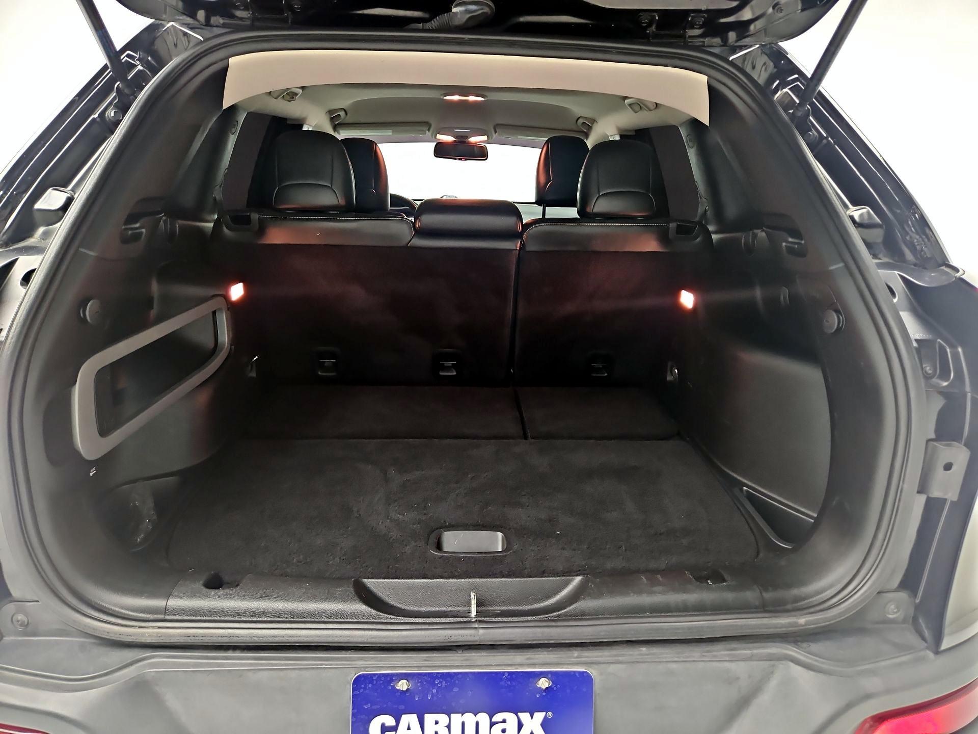 Thumbnail: 2018 Jeep Cherokee - 20