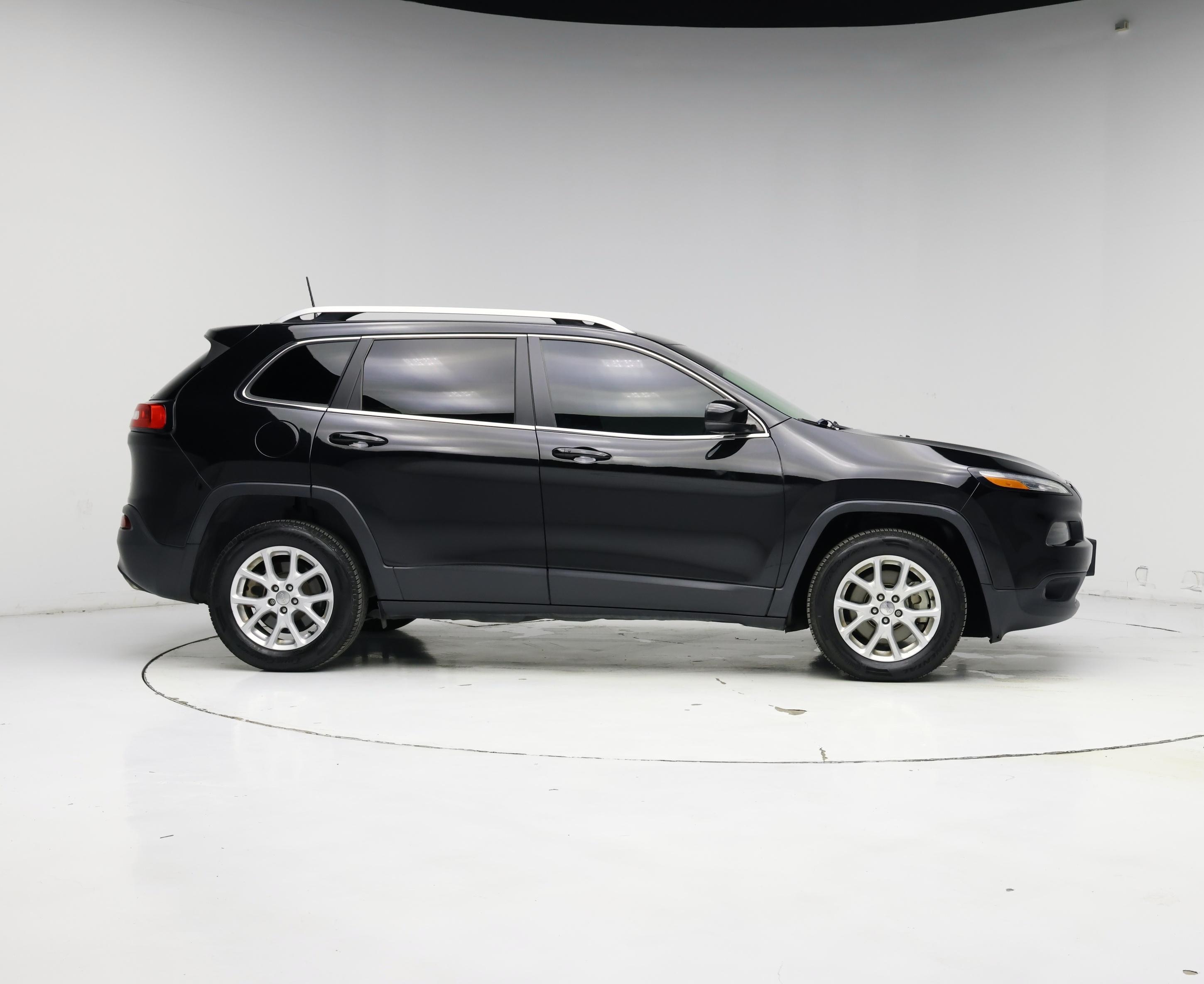 Thumbnail: 2018 Jeep Cherokee - 7