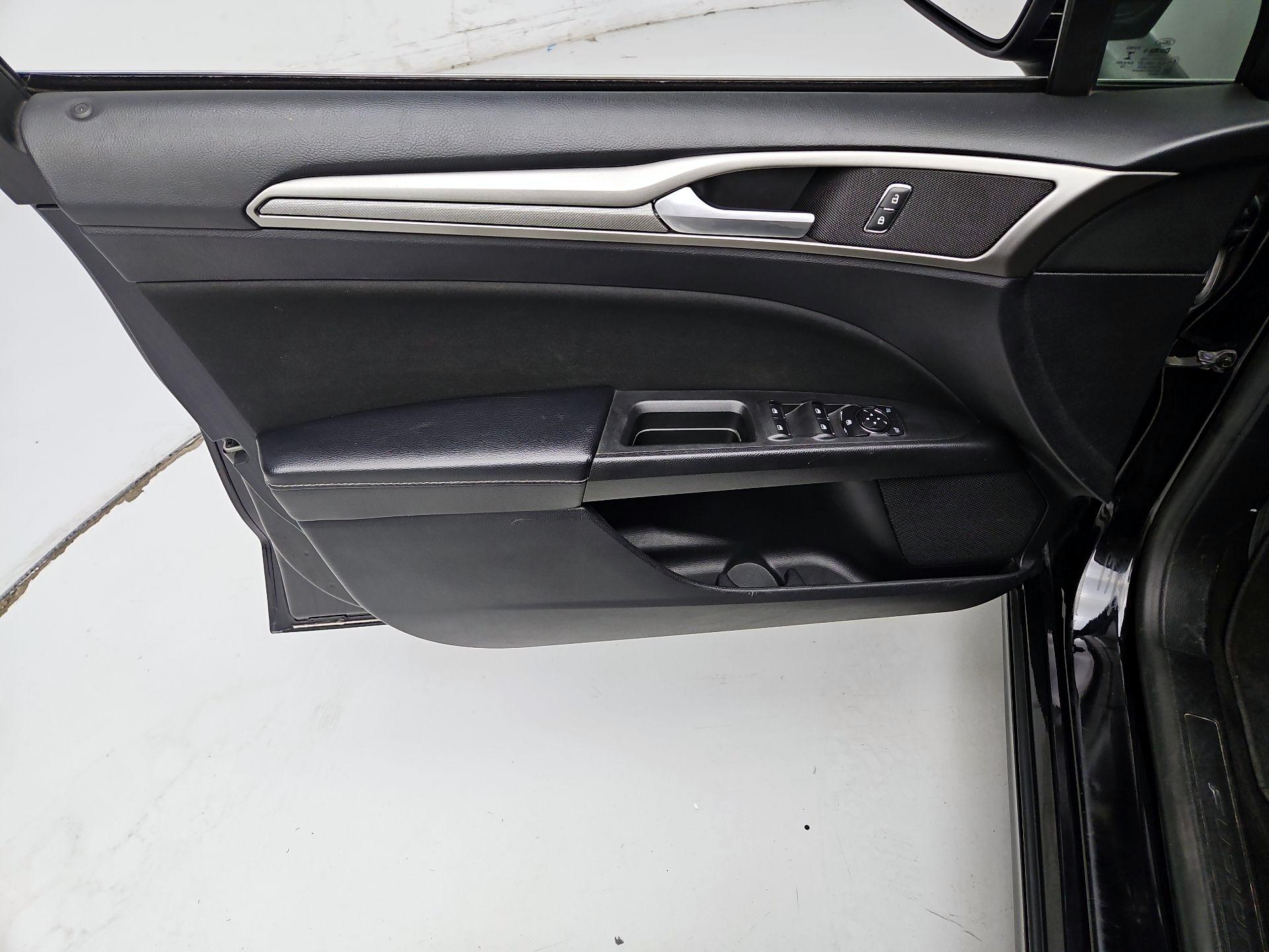 Thumbnail: 2019 Ford Fusion - 12