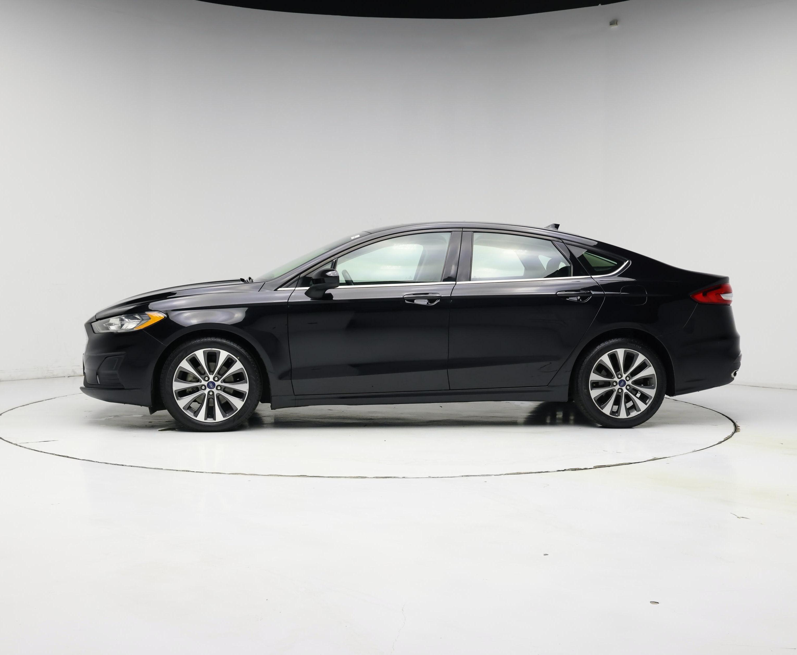 Thumbnail: 2019 Ford Fusion - 3