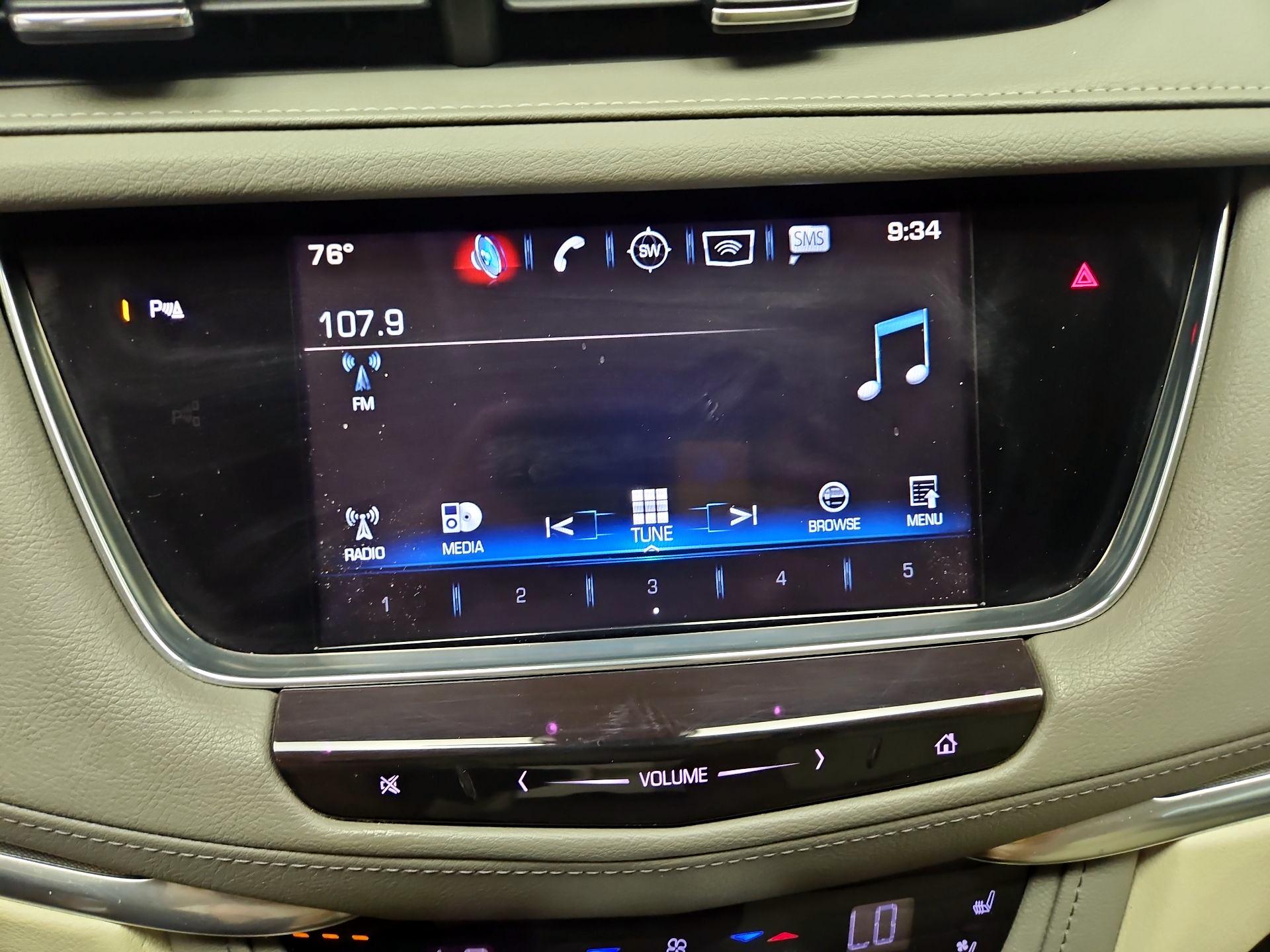 Thumbnail: 2017 Cadillac XT5 - 16