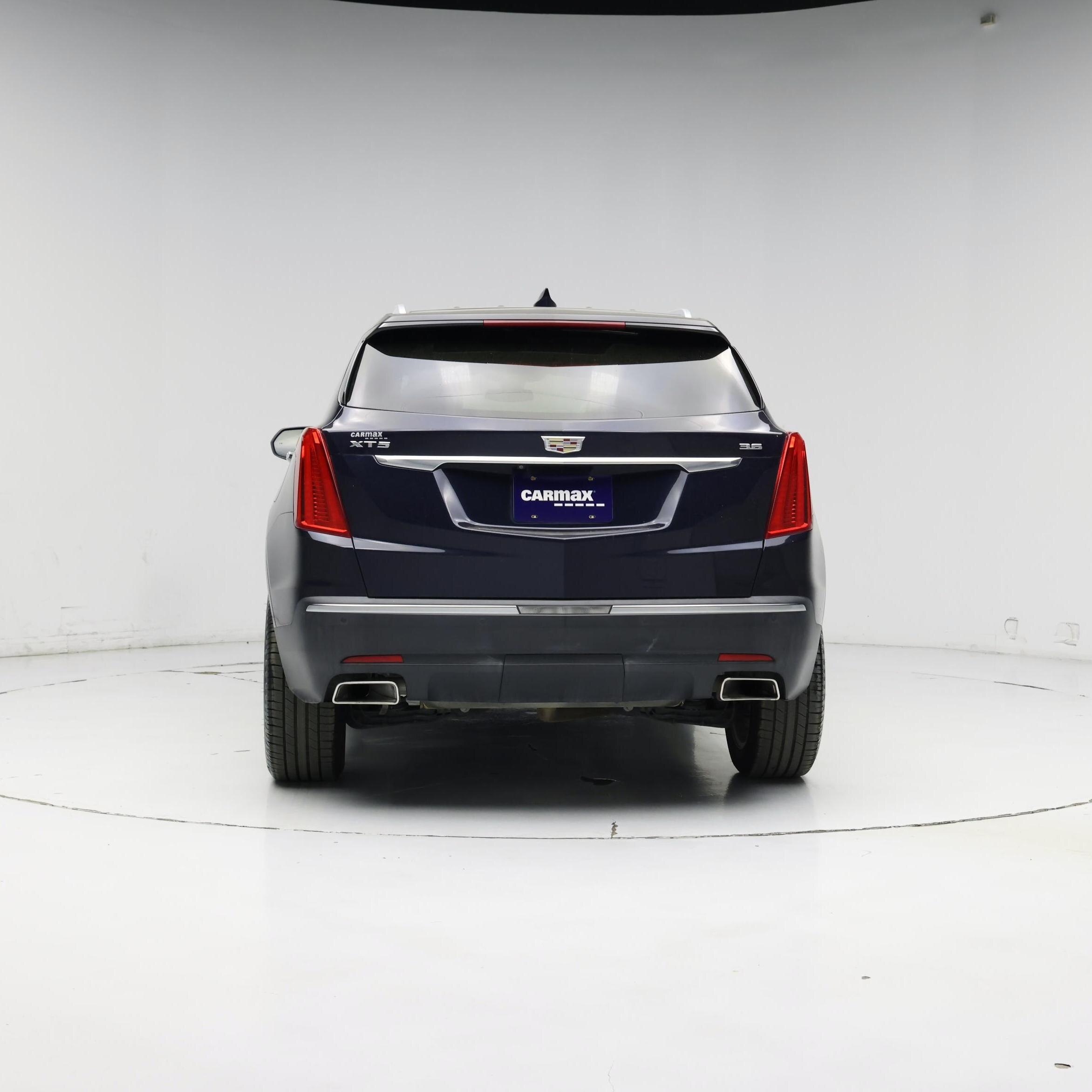 Thumbnail: 2017 Cadillac XT5 - 6