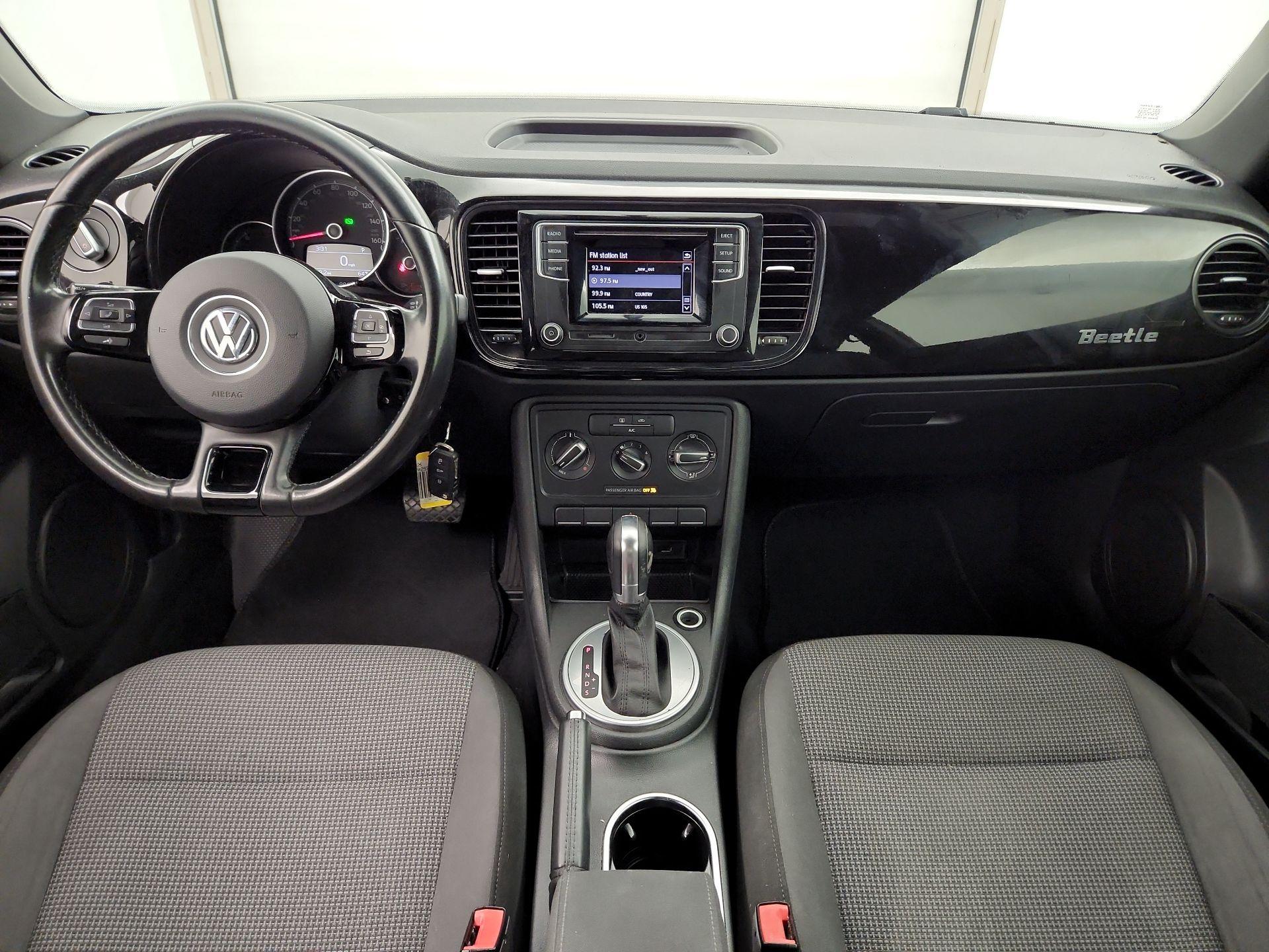 Thumbnail: 2018 Volkswagen Beetle - 9
