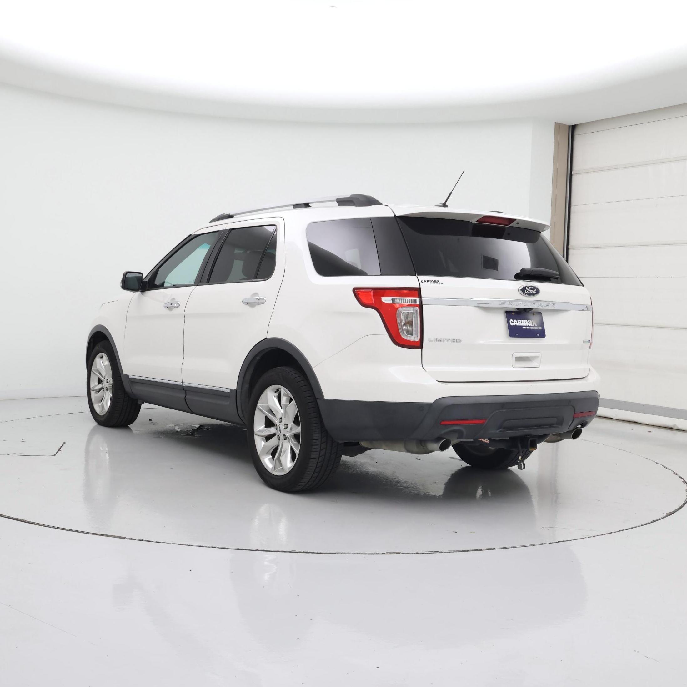 Thumbnail: 2015 Ford Explorer - 2