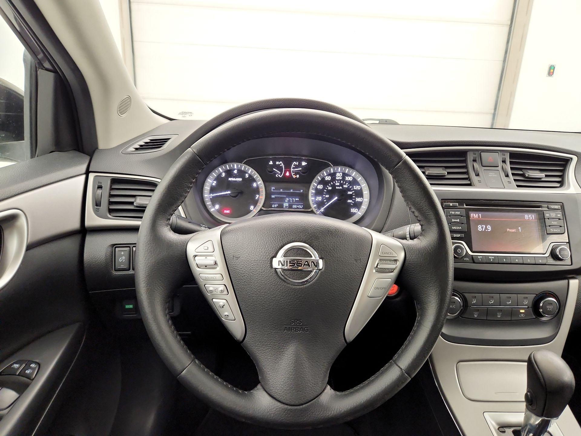 Thumbnail: 2015 Nissan Sentra - 10