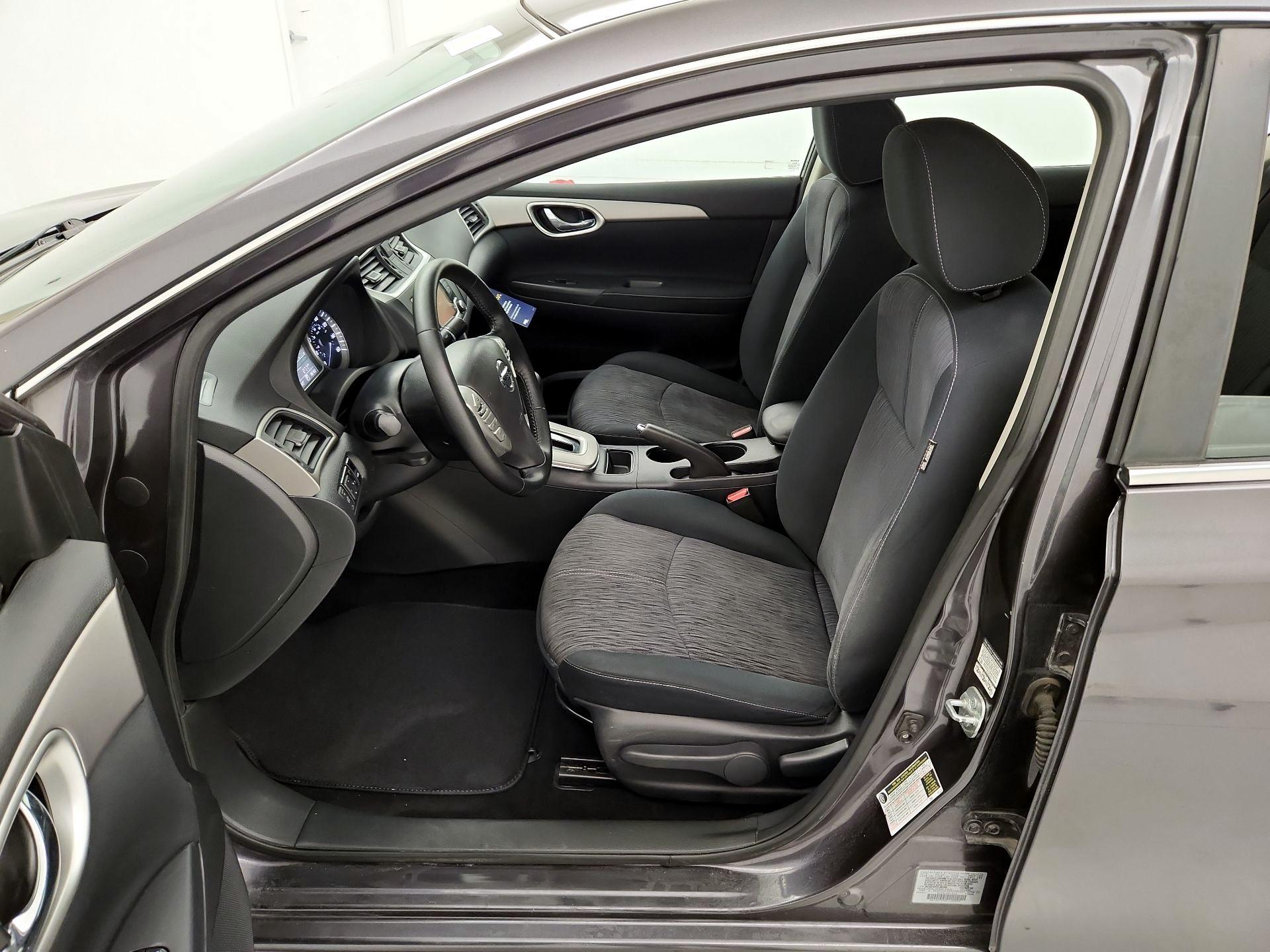 Thumbnail: 2015 Nissan Sentra - 11